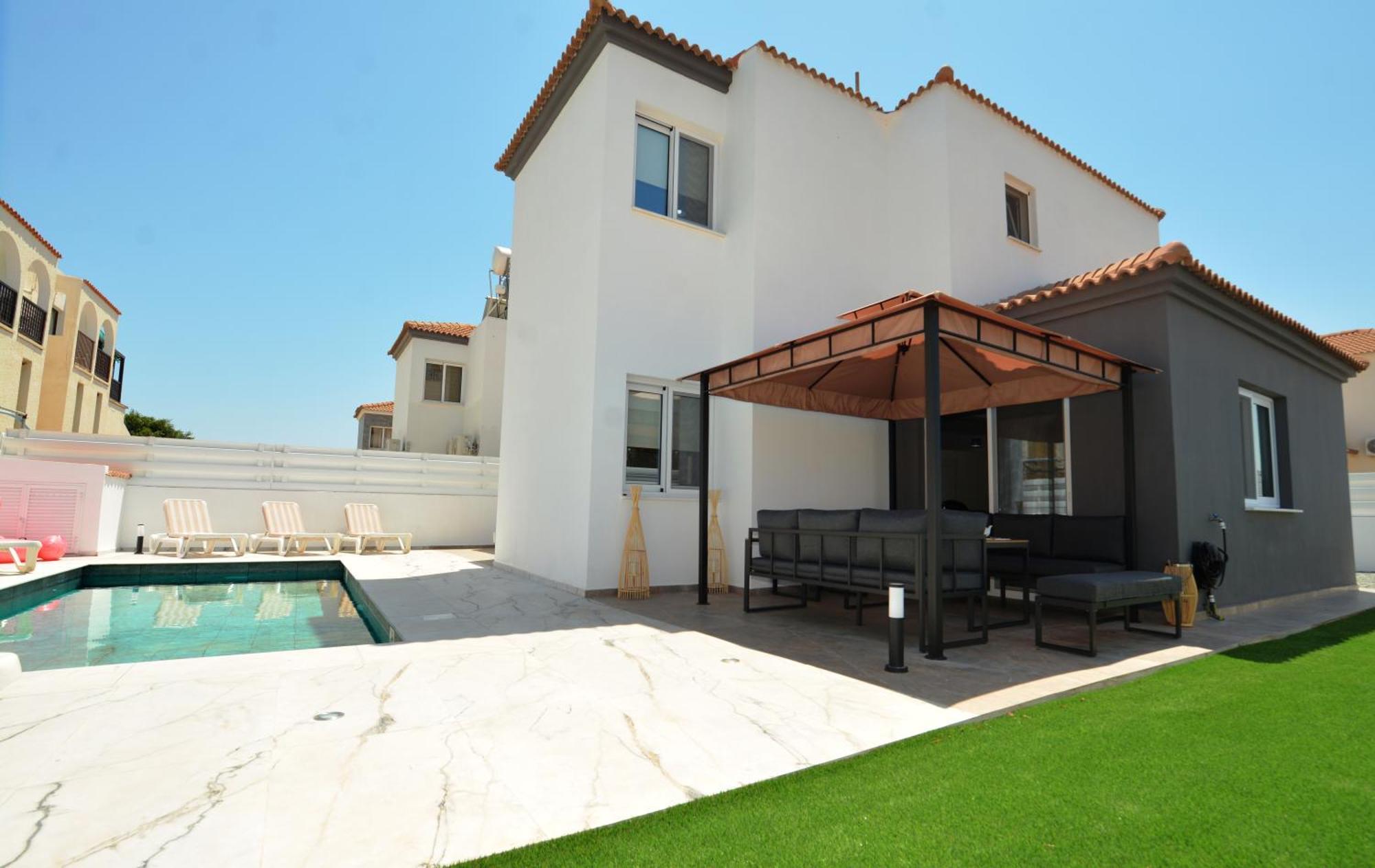 La Bella Nissi Villa *