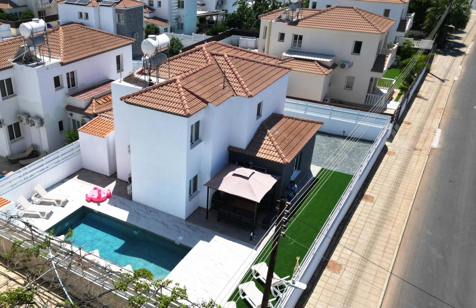 La Bella Nissi Villa *