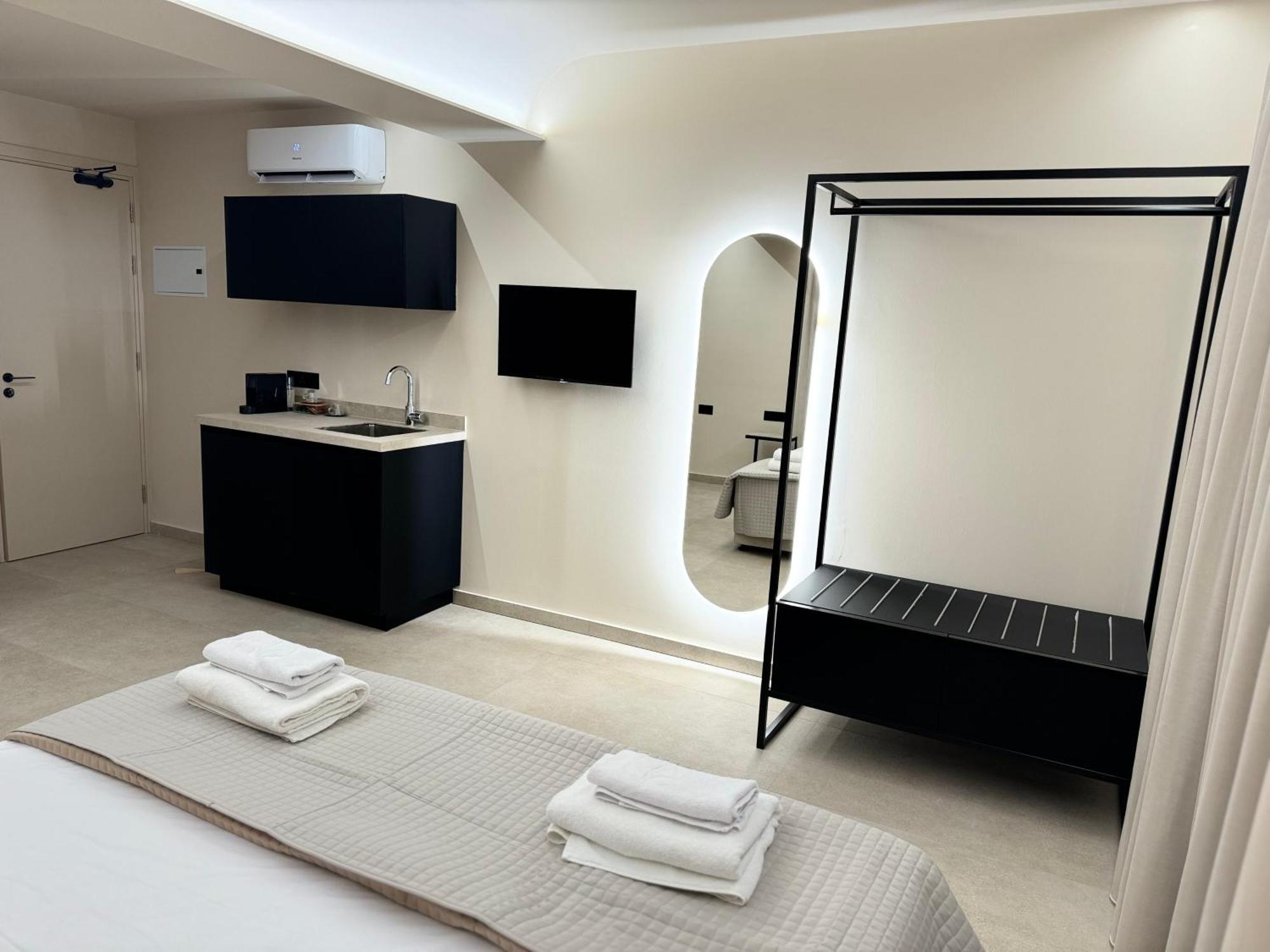 Of The Muses Apartment *