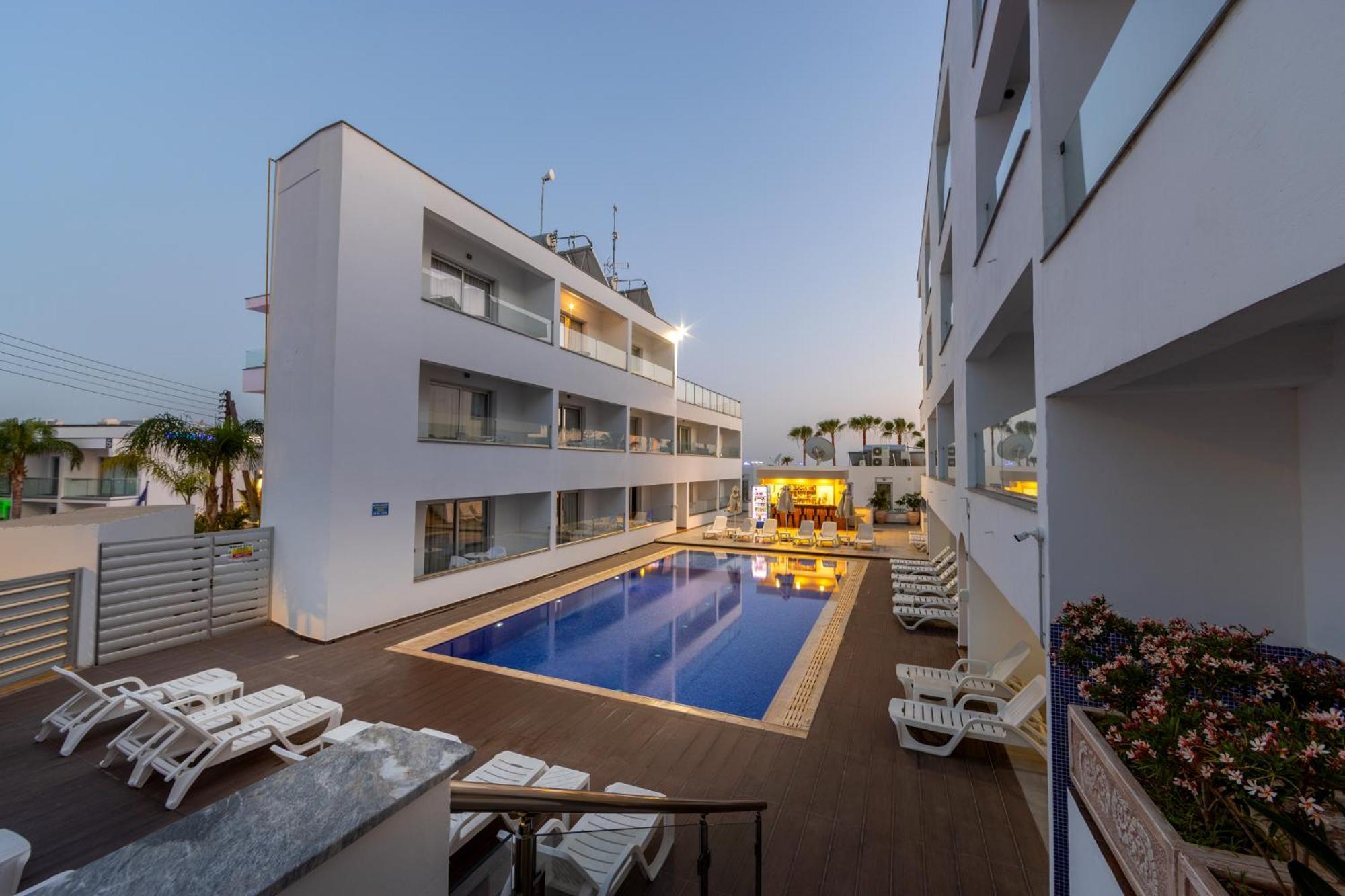 Hotel Milea 2*