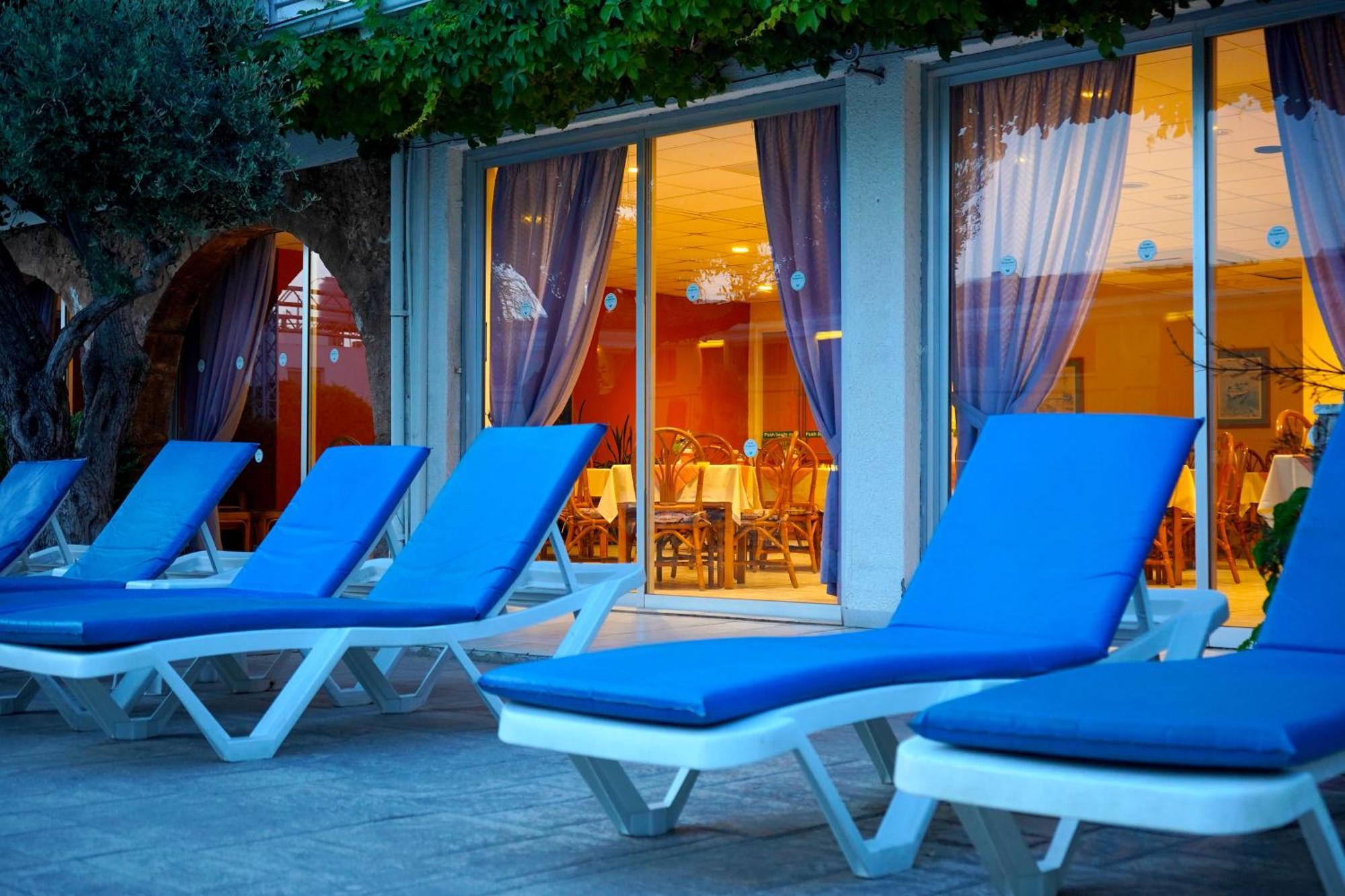 Green Bungalows Hotel Apartments