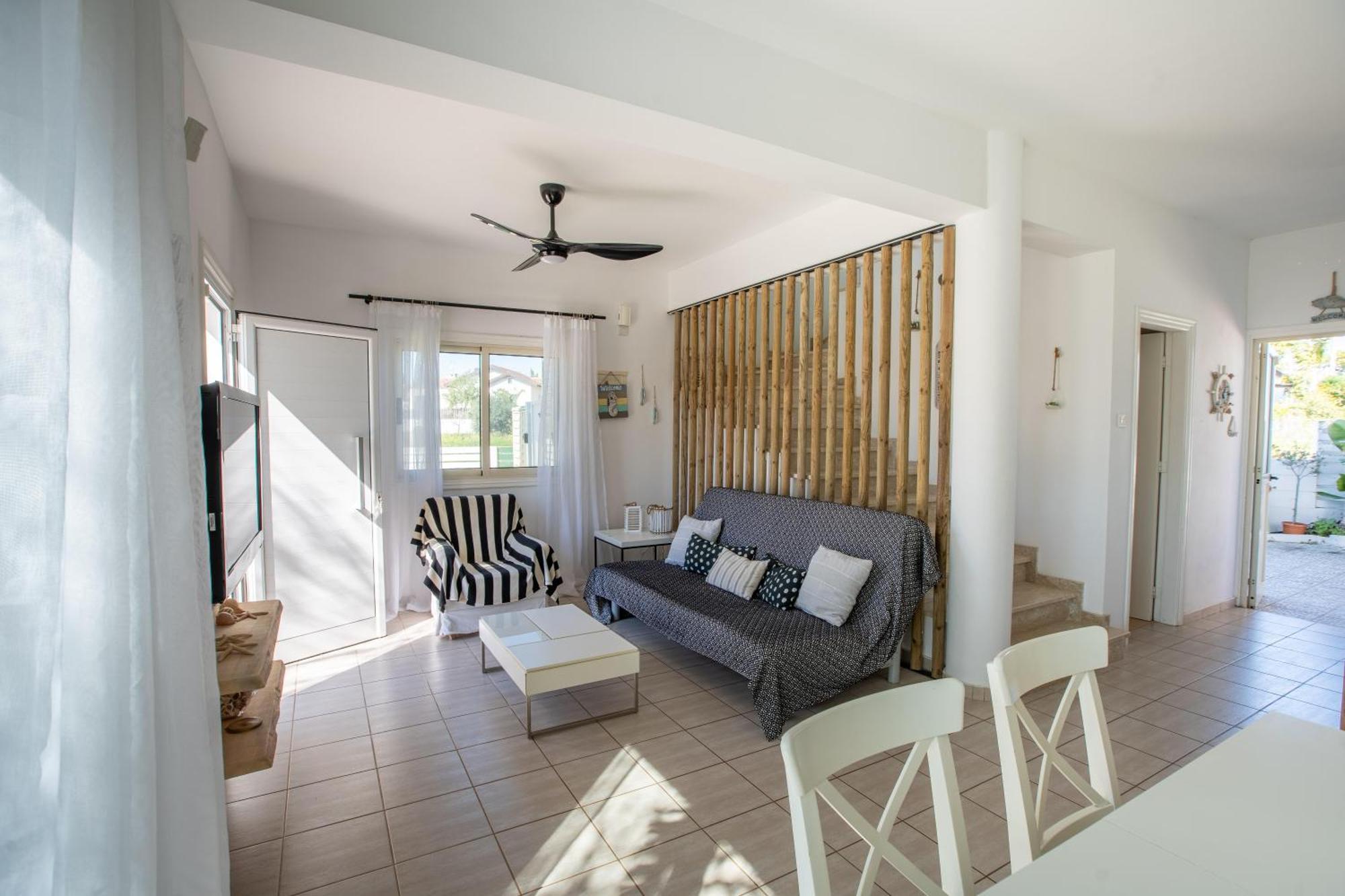 Phaedrus Living: Luxury Oceania Villa