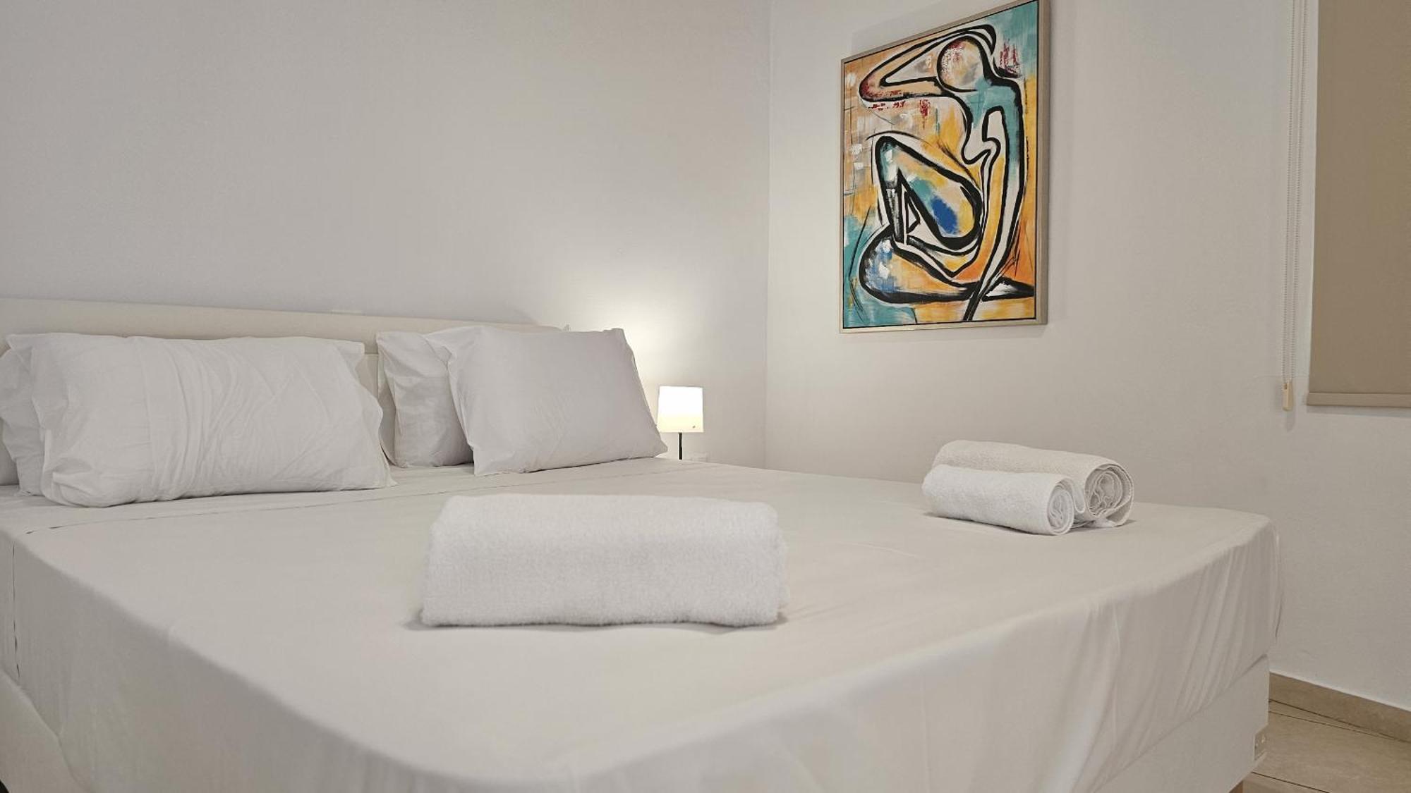 Sunny Honey Apartment *