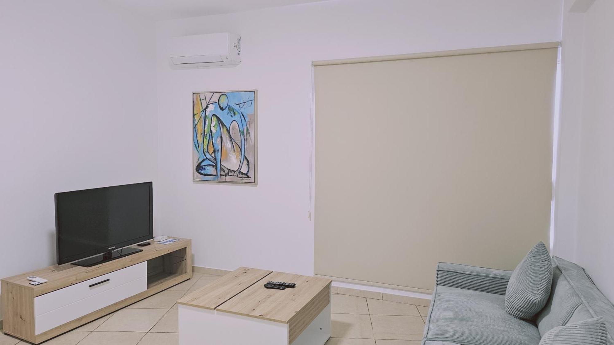 Sunny Honey Apartment *