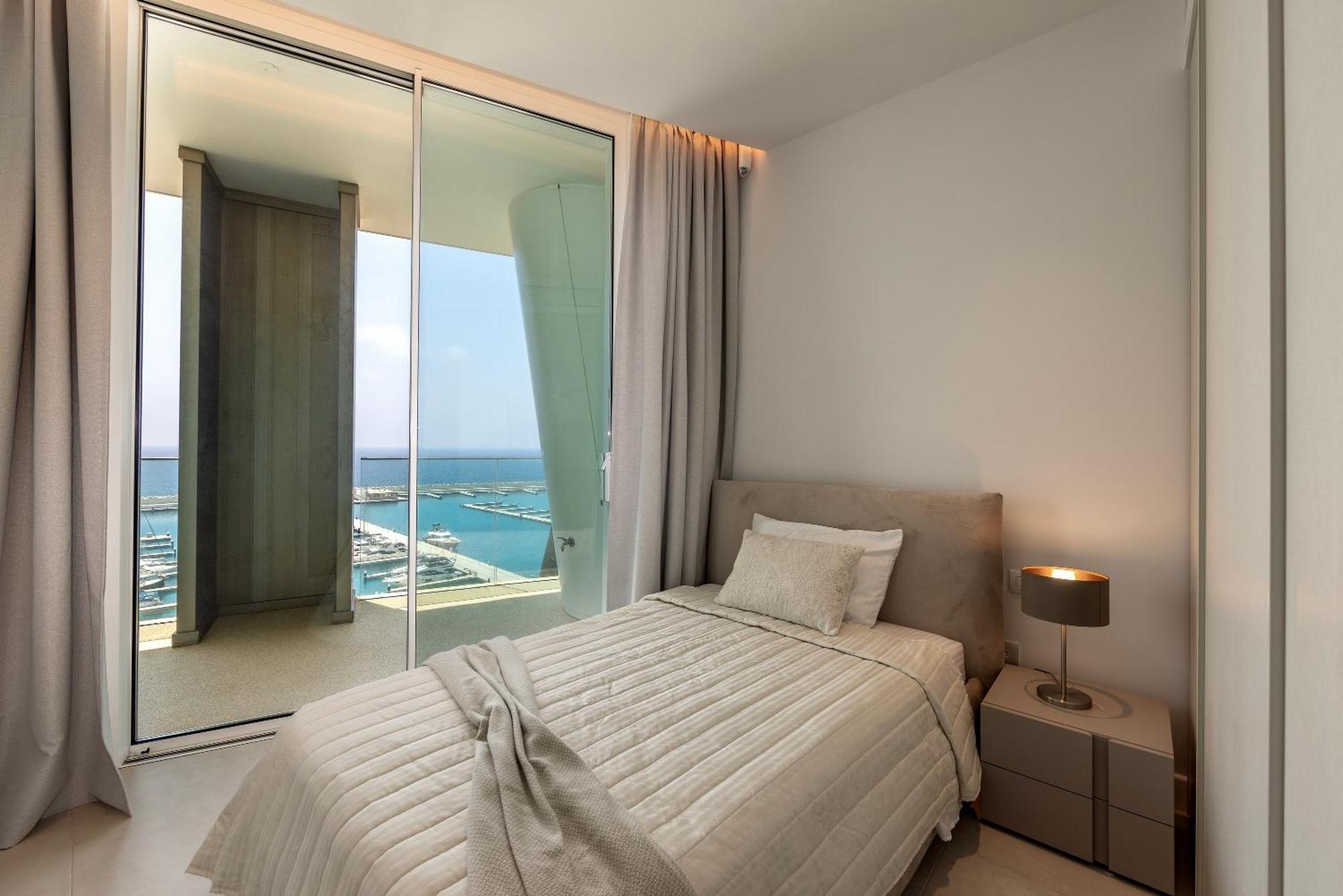 Apartment Marina East Tower *