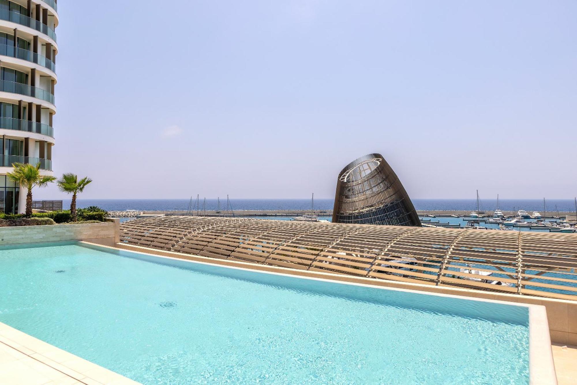 Marina East Tower Apartment *