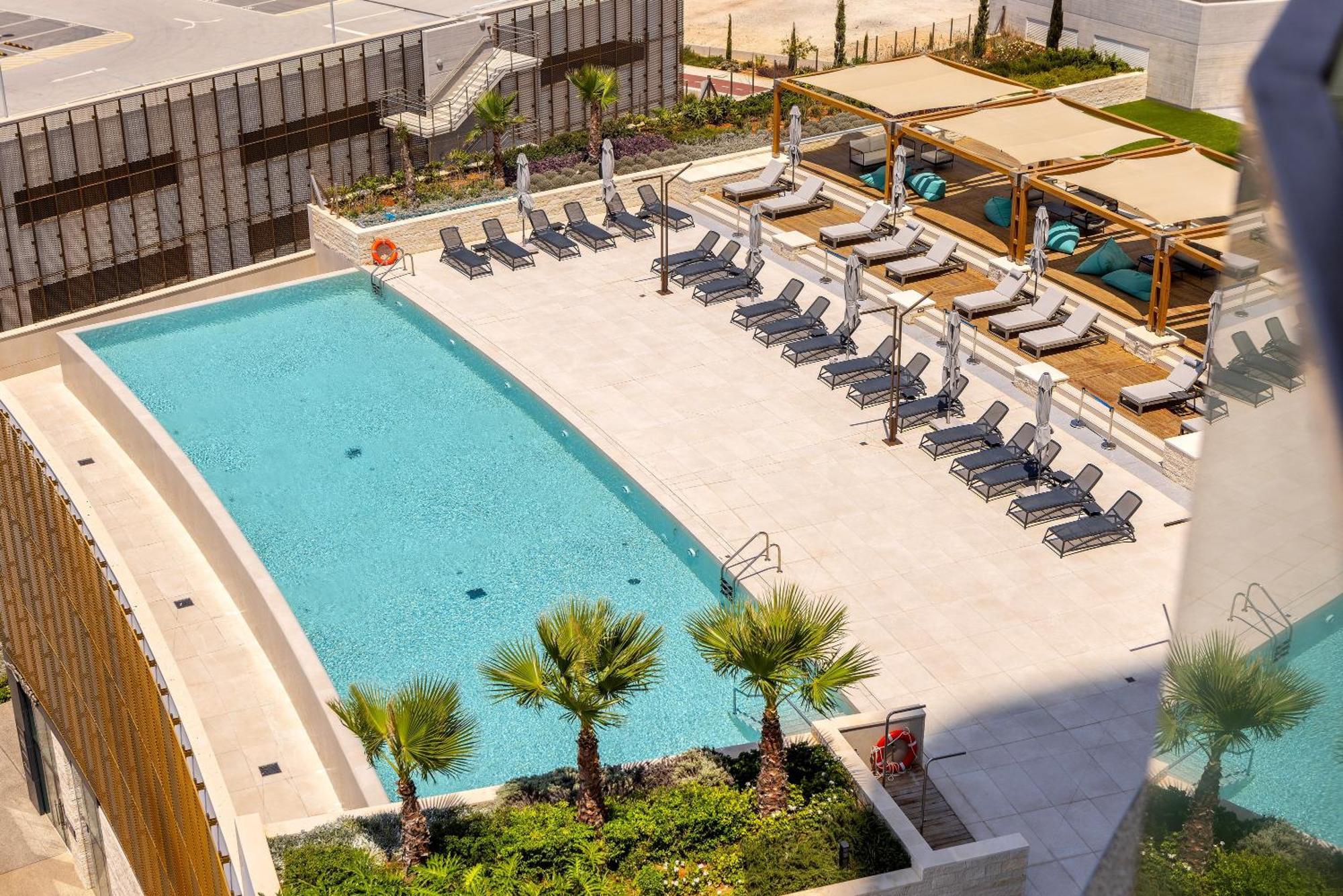 Apartment Marina East Tower