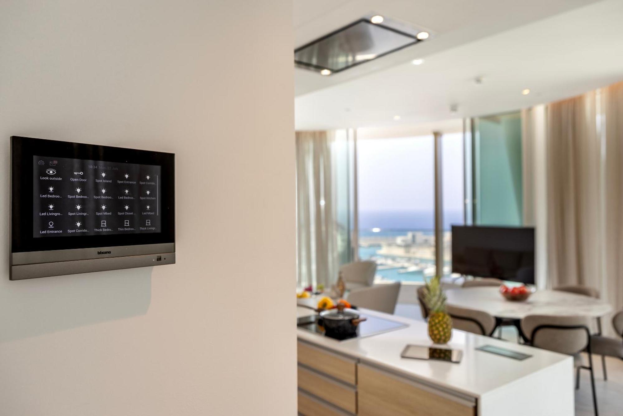 Marina East Tower Apartment *
