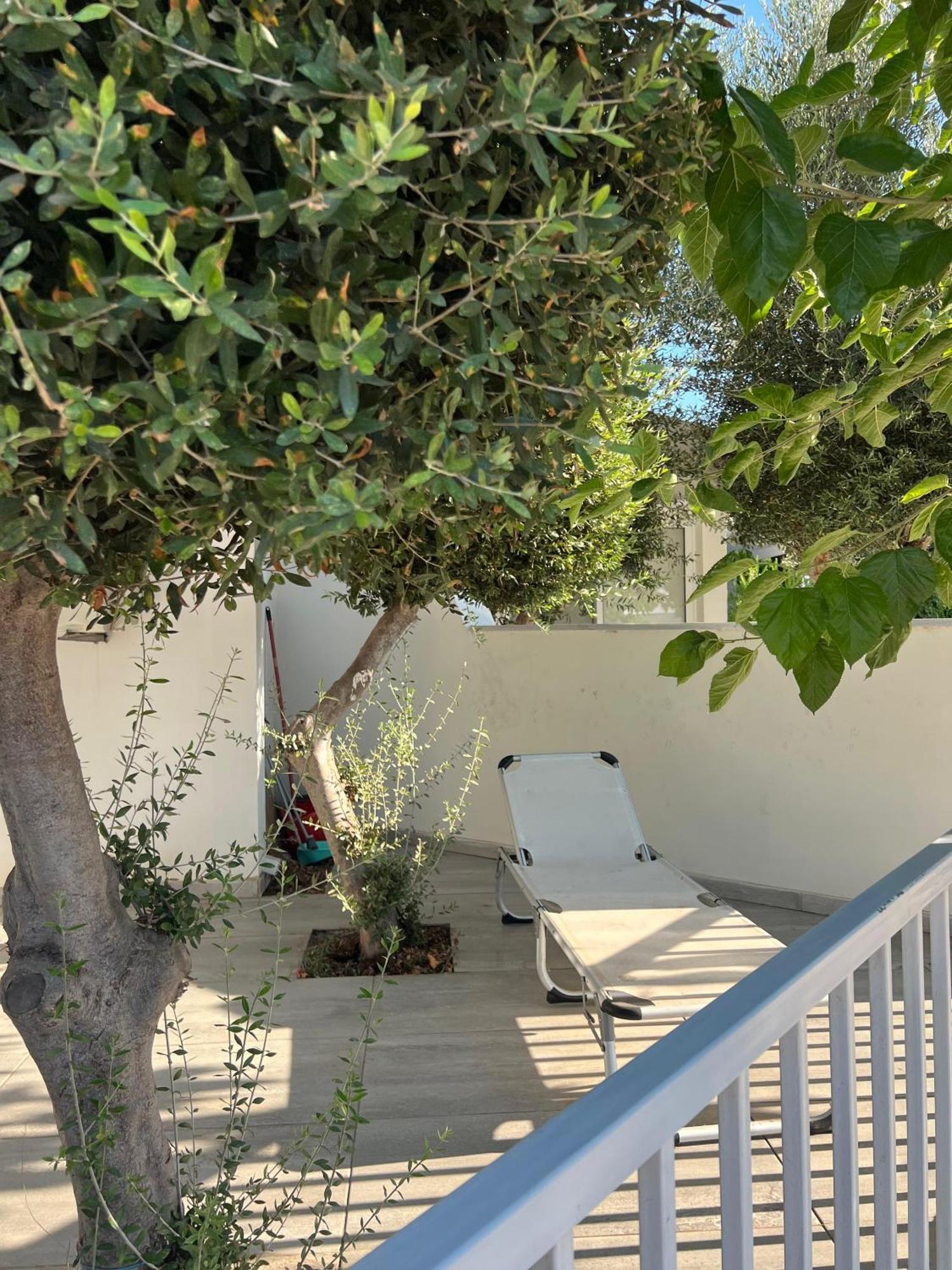 Apartment Azul Nissi 1 *
