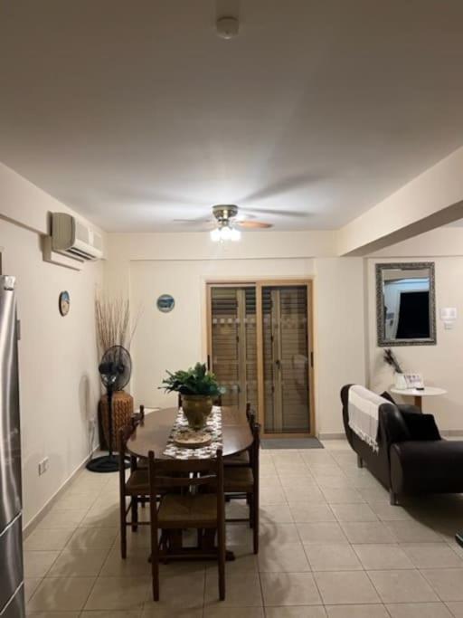 Palm 3 Bedrooms - Sleeps 6 *
