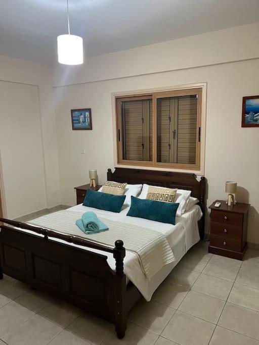 Palm 3 Bedrooms - Sleeps 6 Villa *