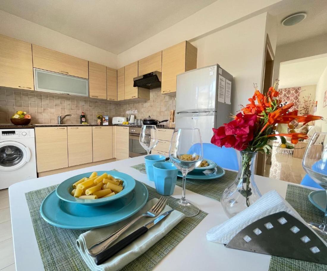 Rugiada With Pool And Sea View Located On The Front Of Nissi Beach Villa
