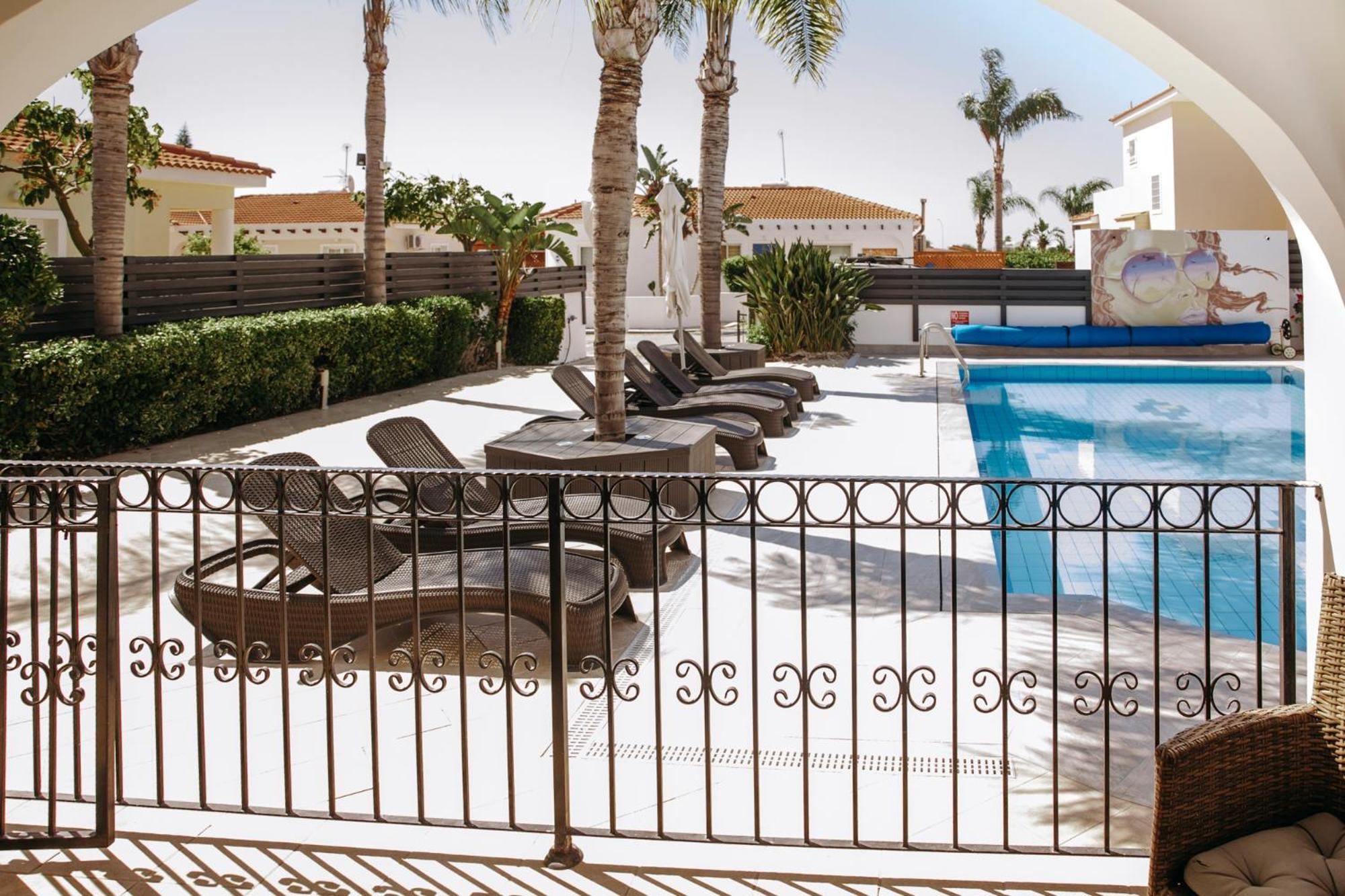 Sunset Private Complex Heated Pool