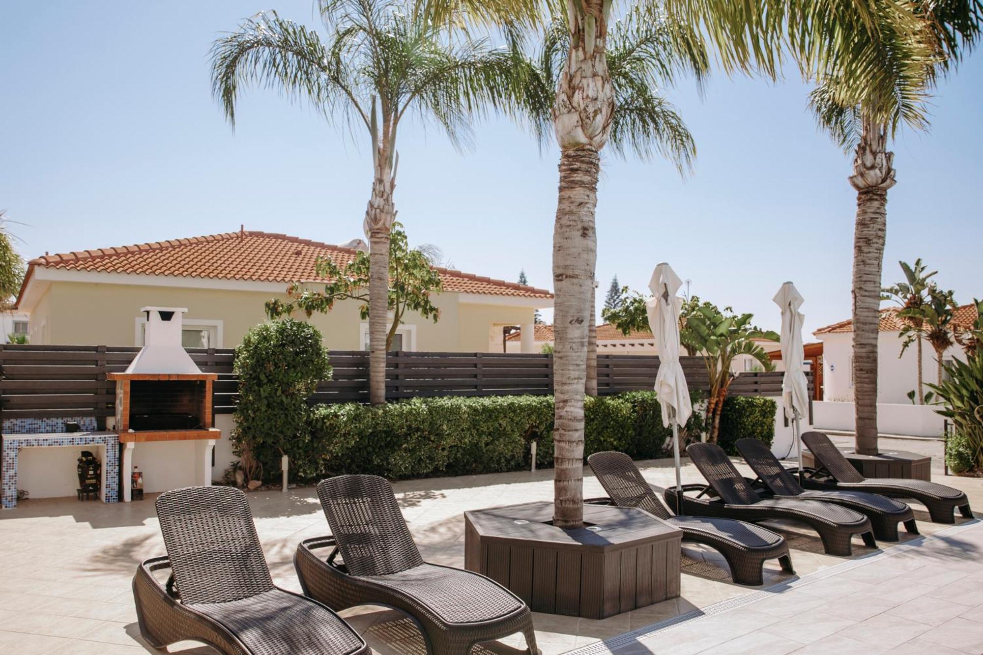 Villa Sunset Private Complex Heated Pool