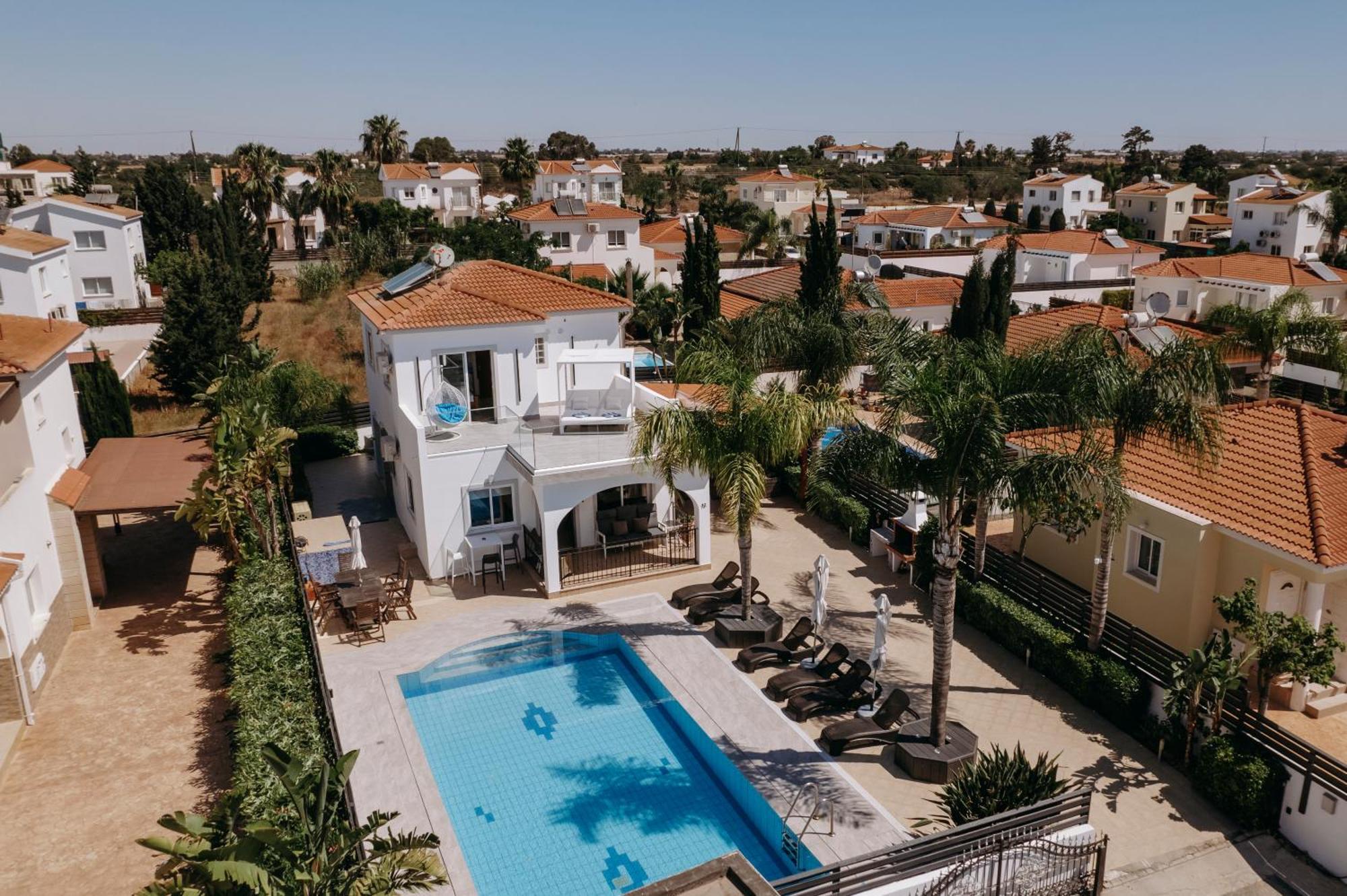 Villa Sunset Private Complex Heated Pool