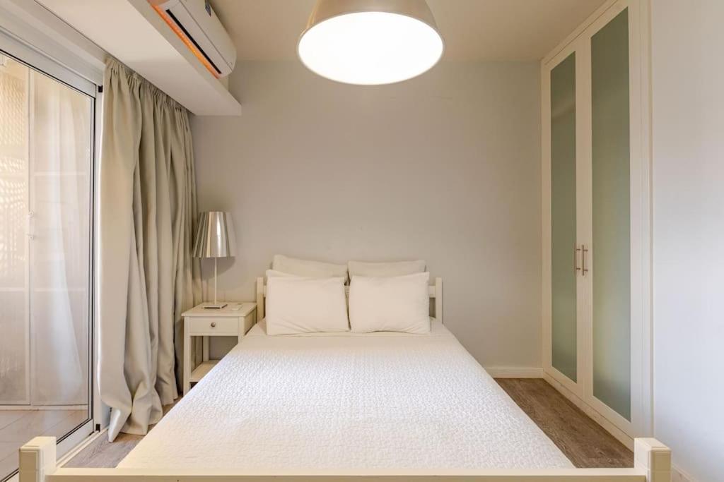 Three Bedroom Modern Flat *