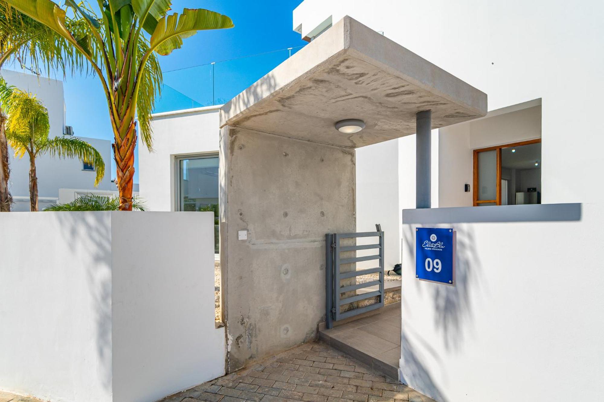 Villa Elite Blu By Ezoria *