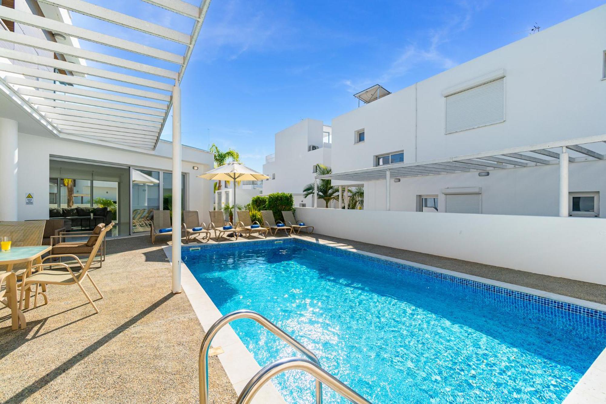 Villa Elite Blu By Ezoria *