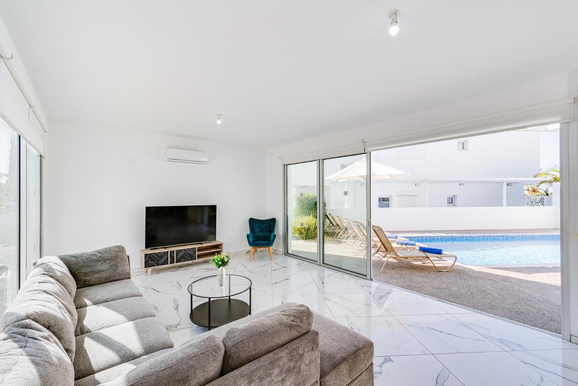Villa Elite Blu By Ezoria Ayia Napa