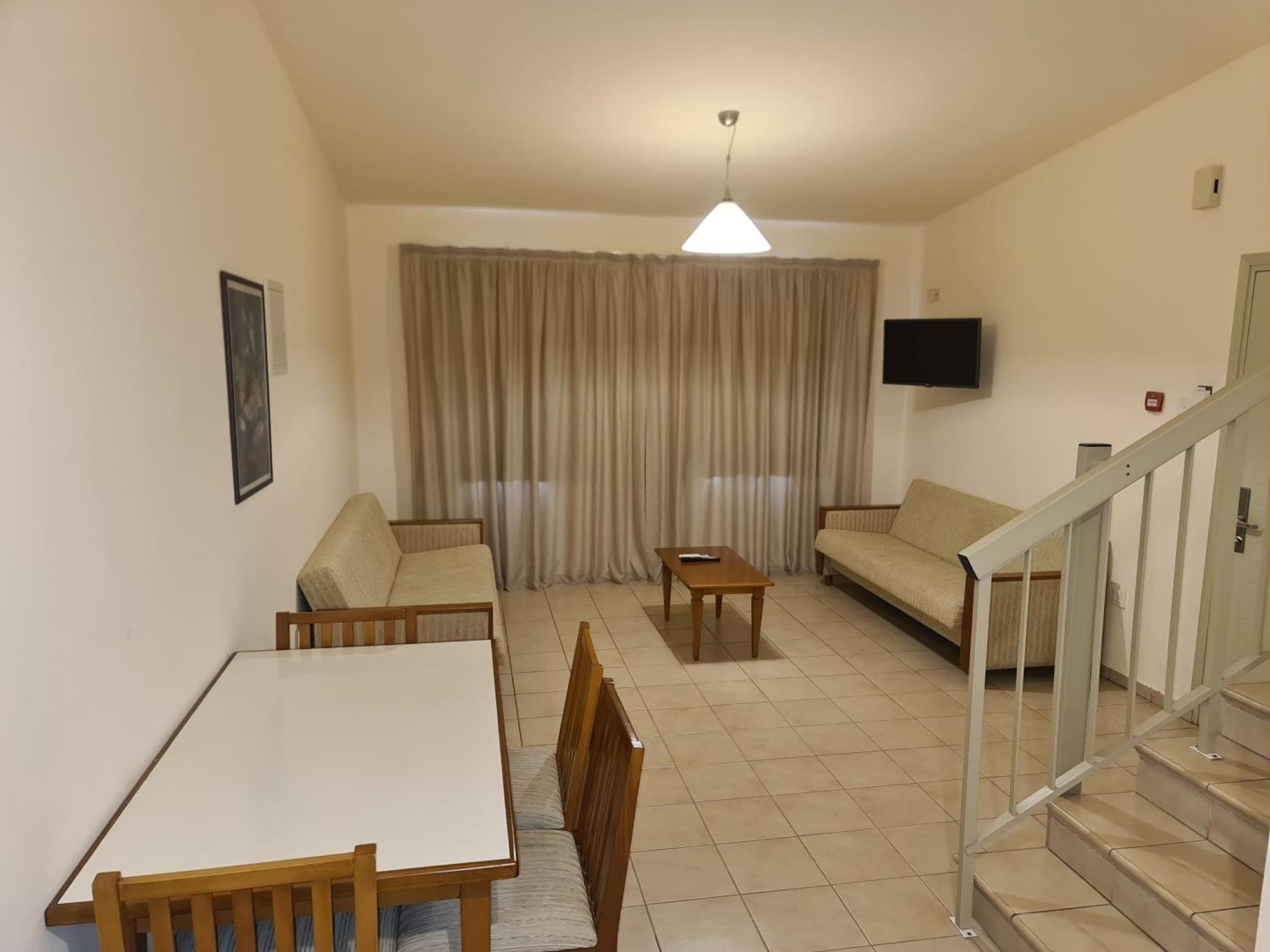 Nissiana & Hotel 3*