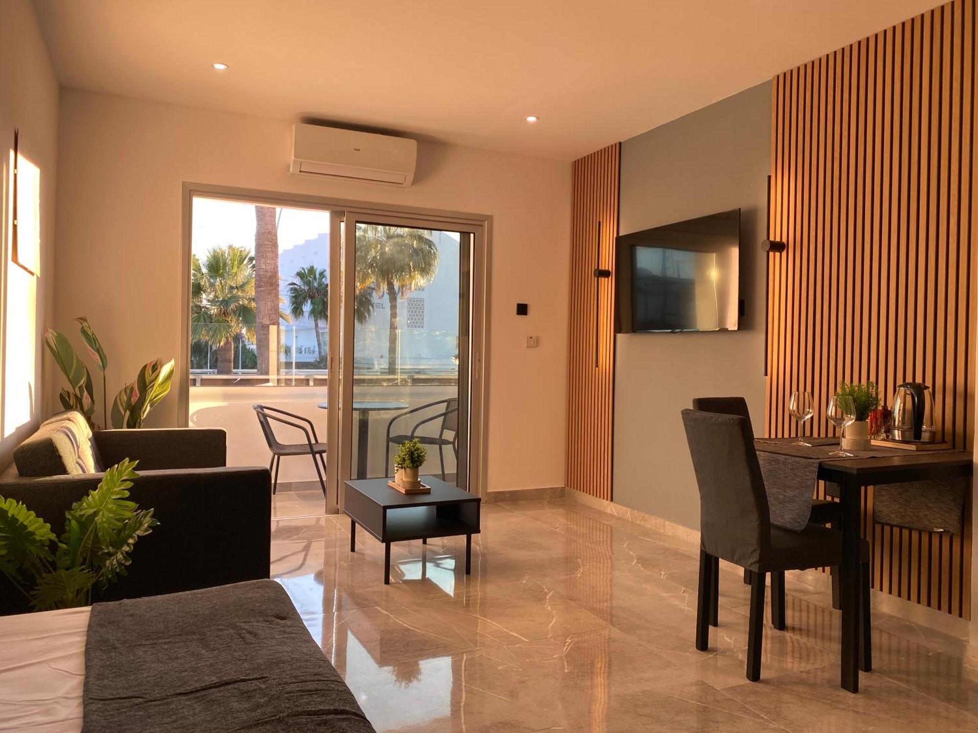 Apartment Nissi Avenue *