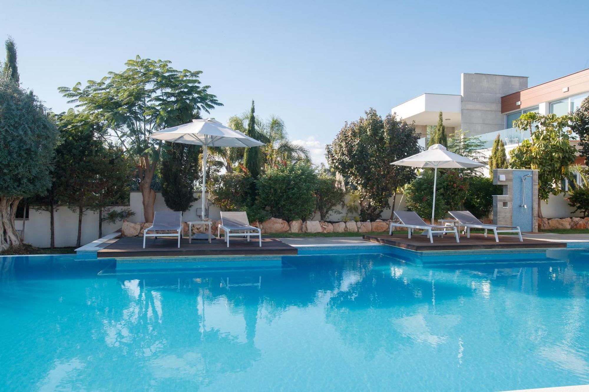 Villa Vivo Mare Beachfront - Emerald Ayia Napa