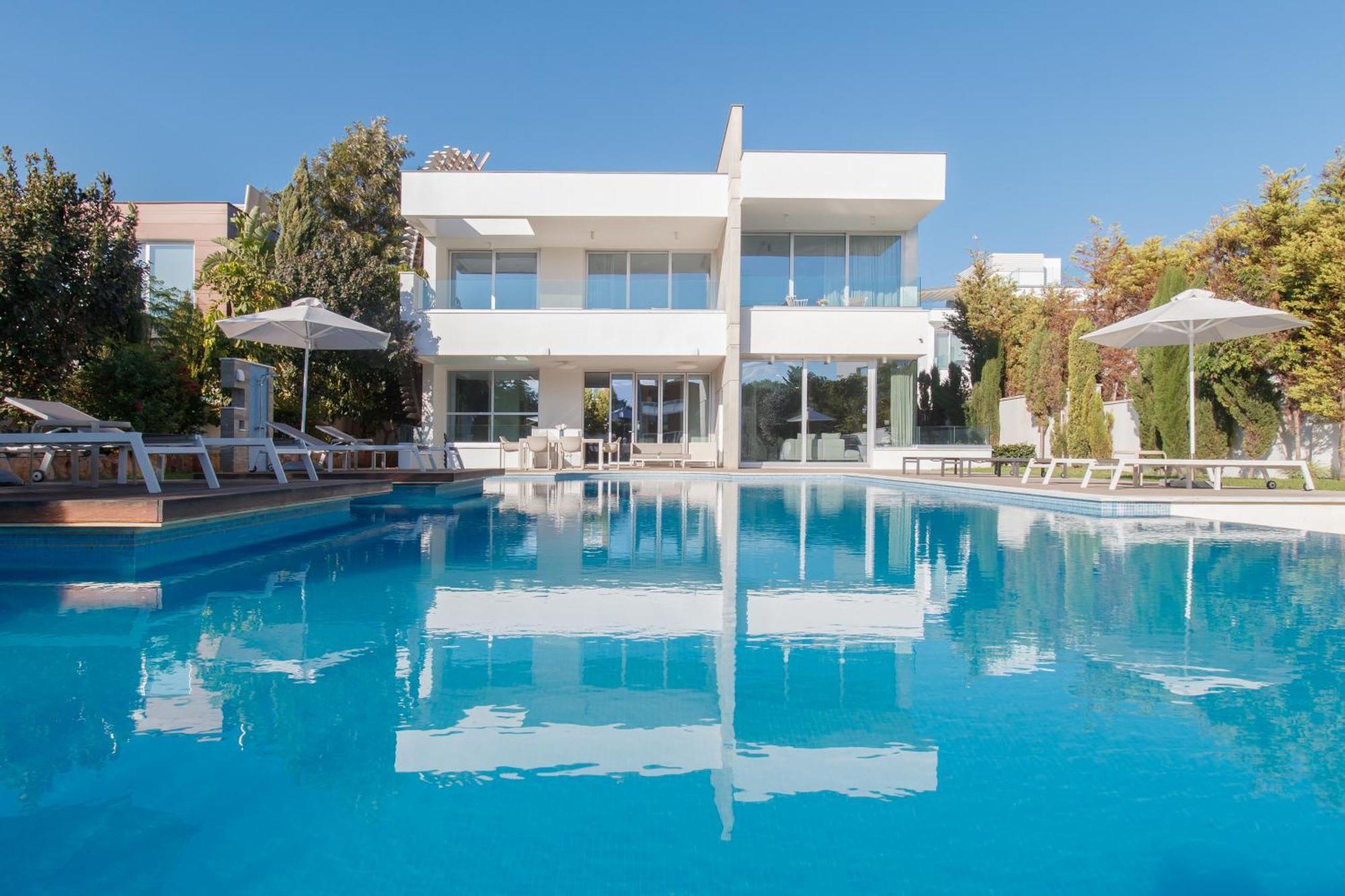 Vivo Mare Beachfront - Emerald