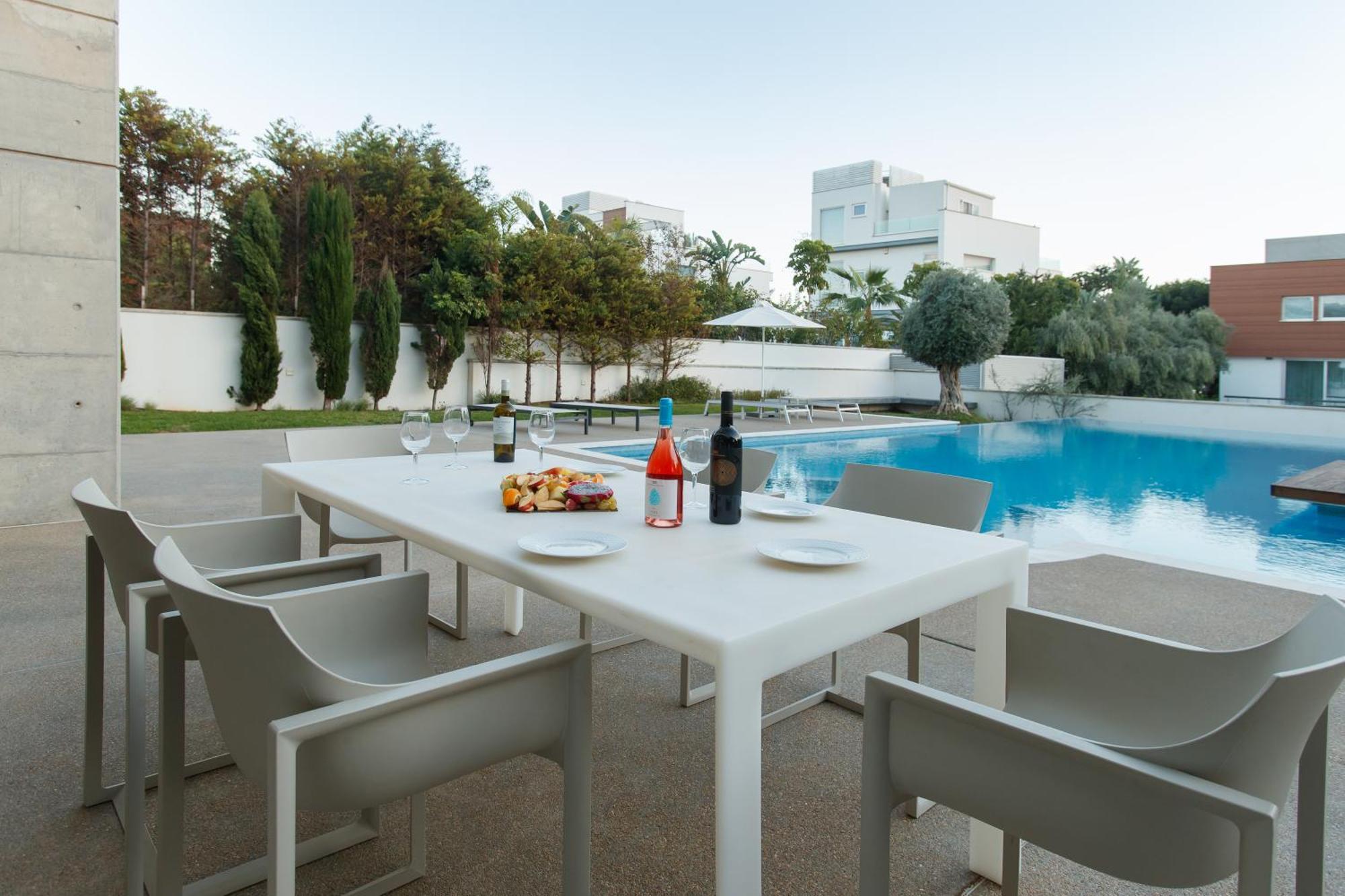 Vivo Mare Beachfront - Emerald *