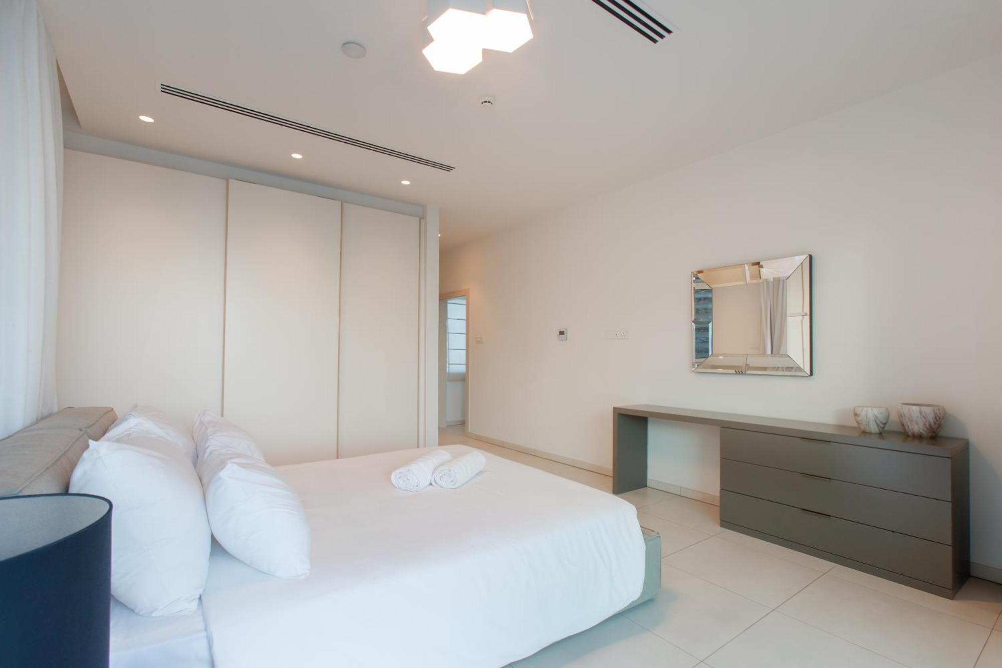 Vivo Mare Beachfront - Emerald Villa Ayia Napa