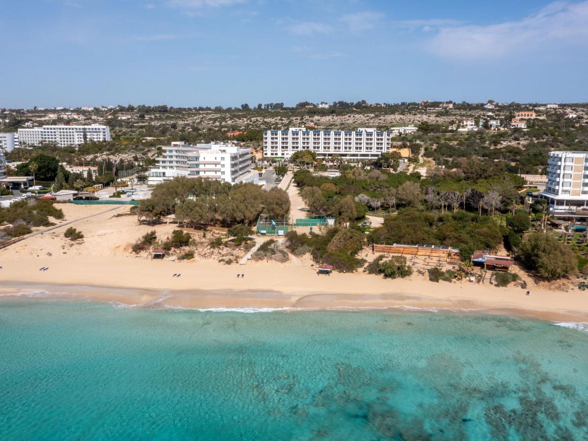 Sanders Florida Ayia Napa