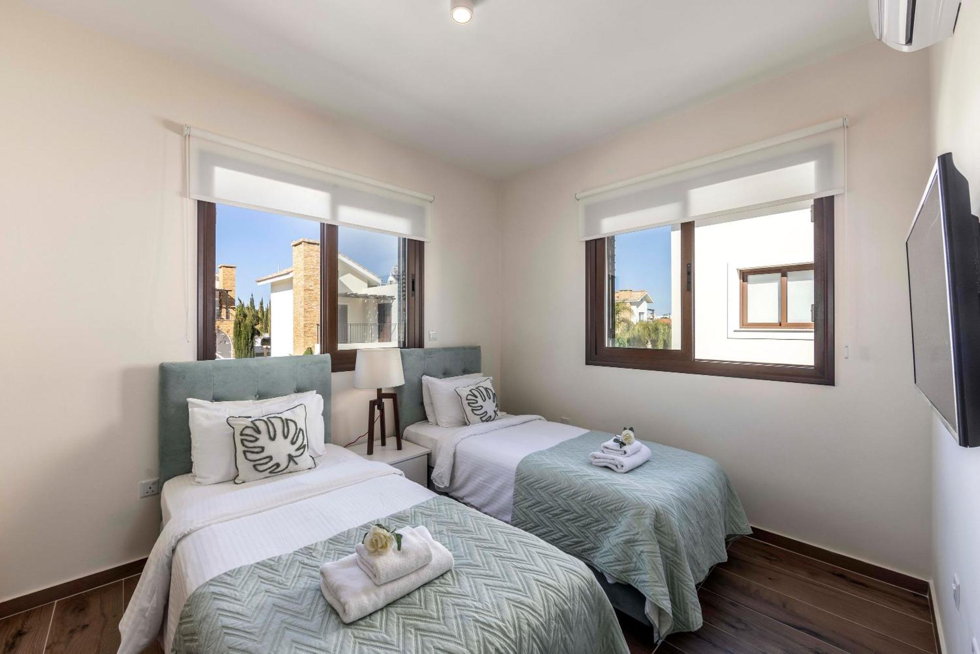 Seafront Ionion H5 Villa