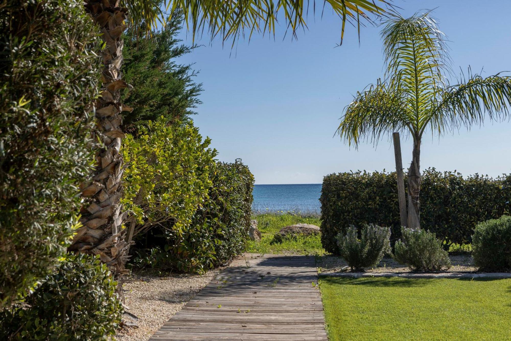 Seafront Ionion H5 Villa