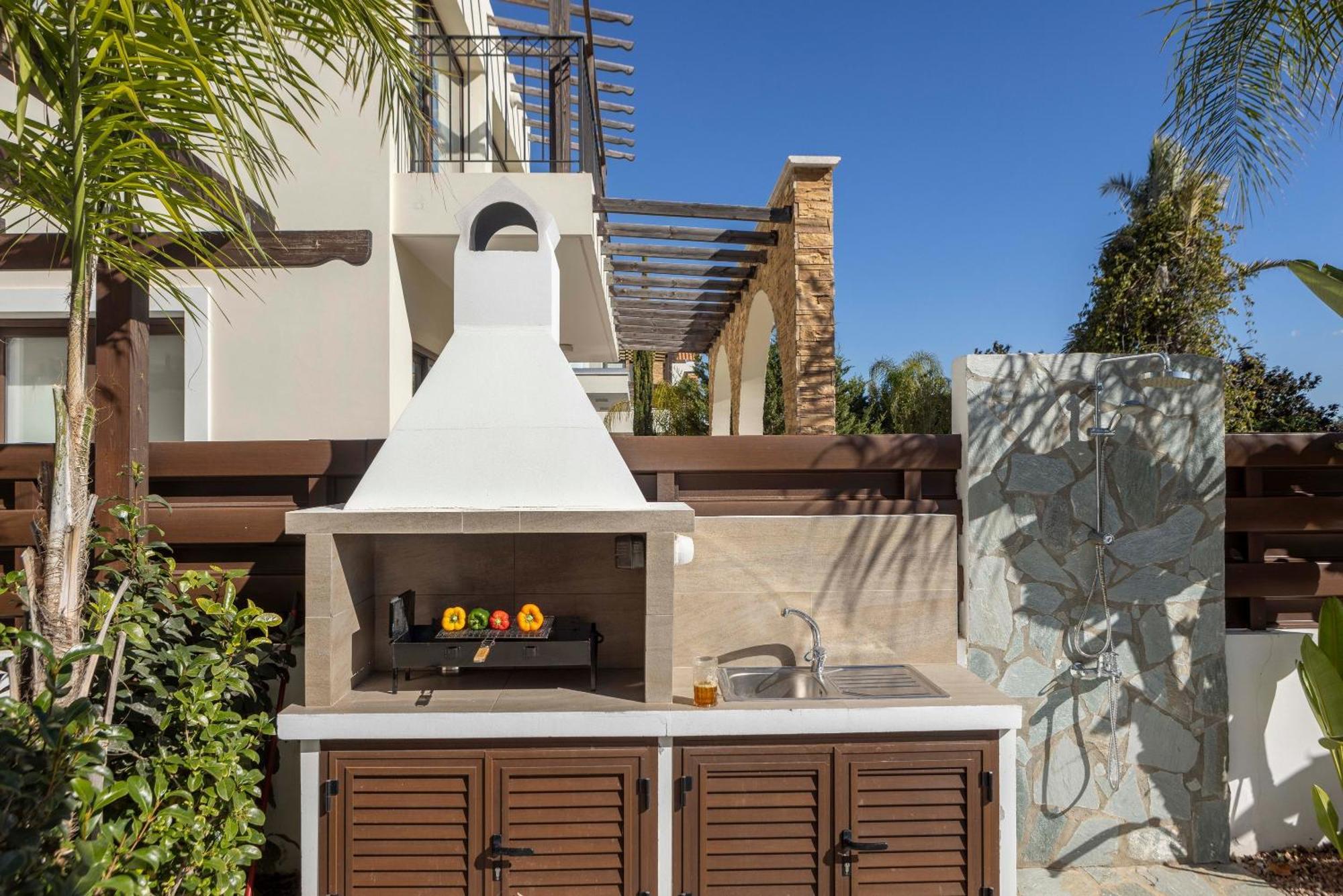 Villa Seafront Ionion H5