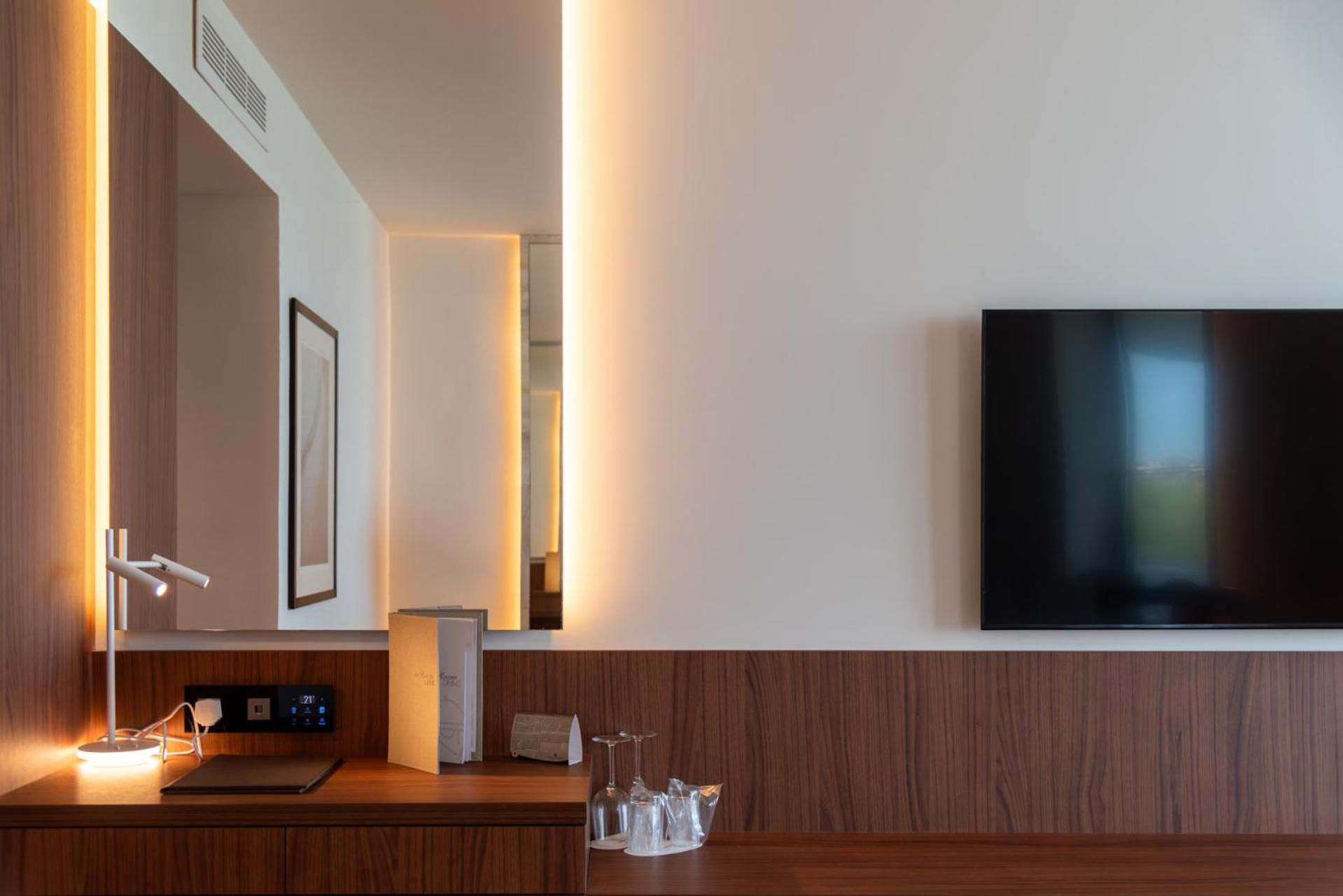 Grecian Bay Resort 5*
