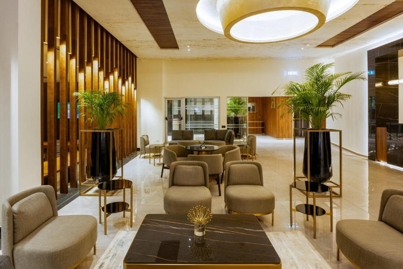 Melpo Antia & Aparthotel 4*
