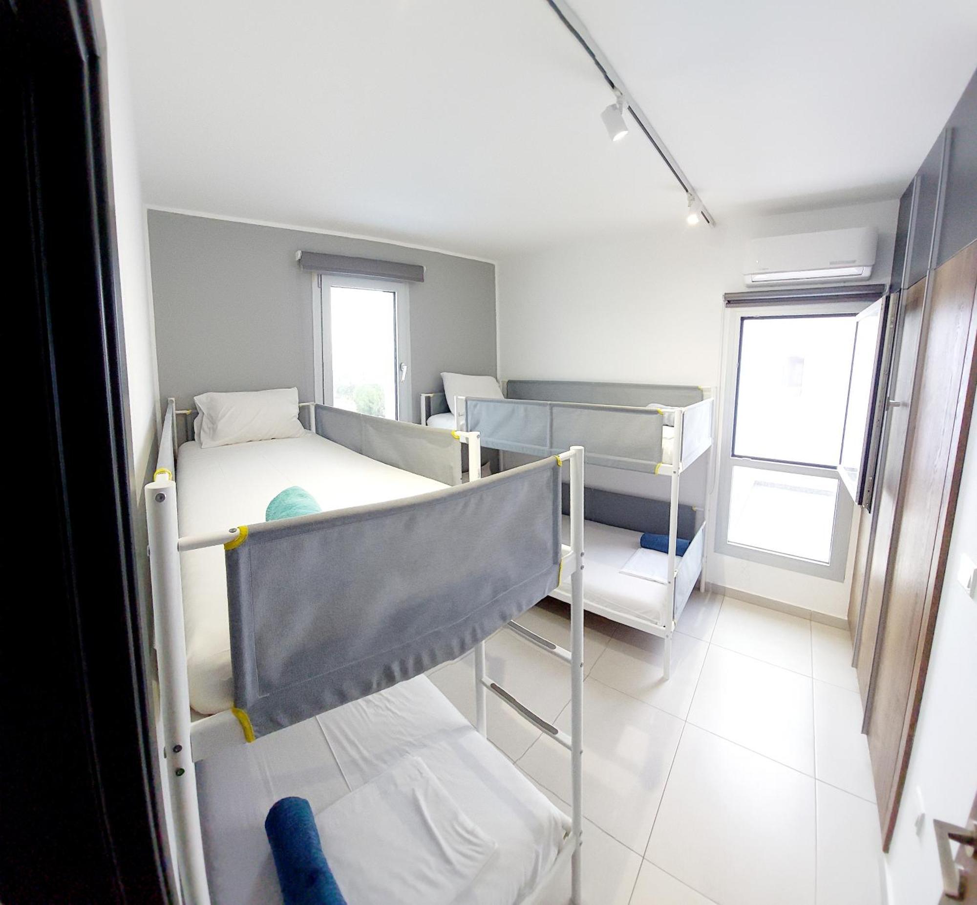 Villa In Style In Modern 3 Bedroom Near Nissi & Square *
