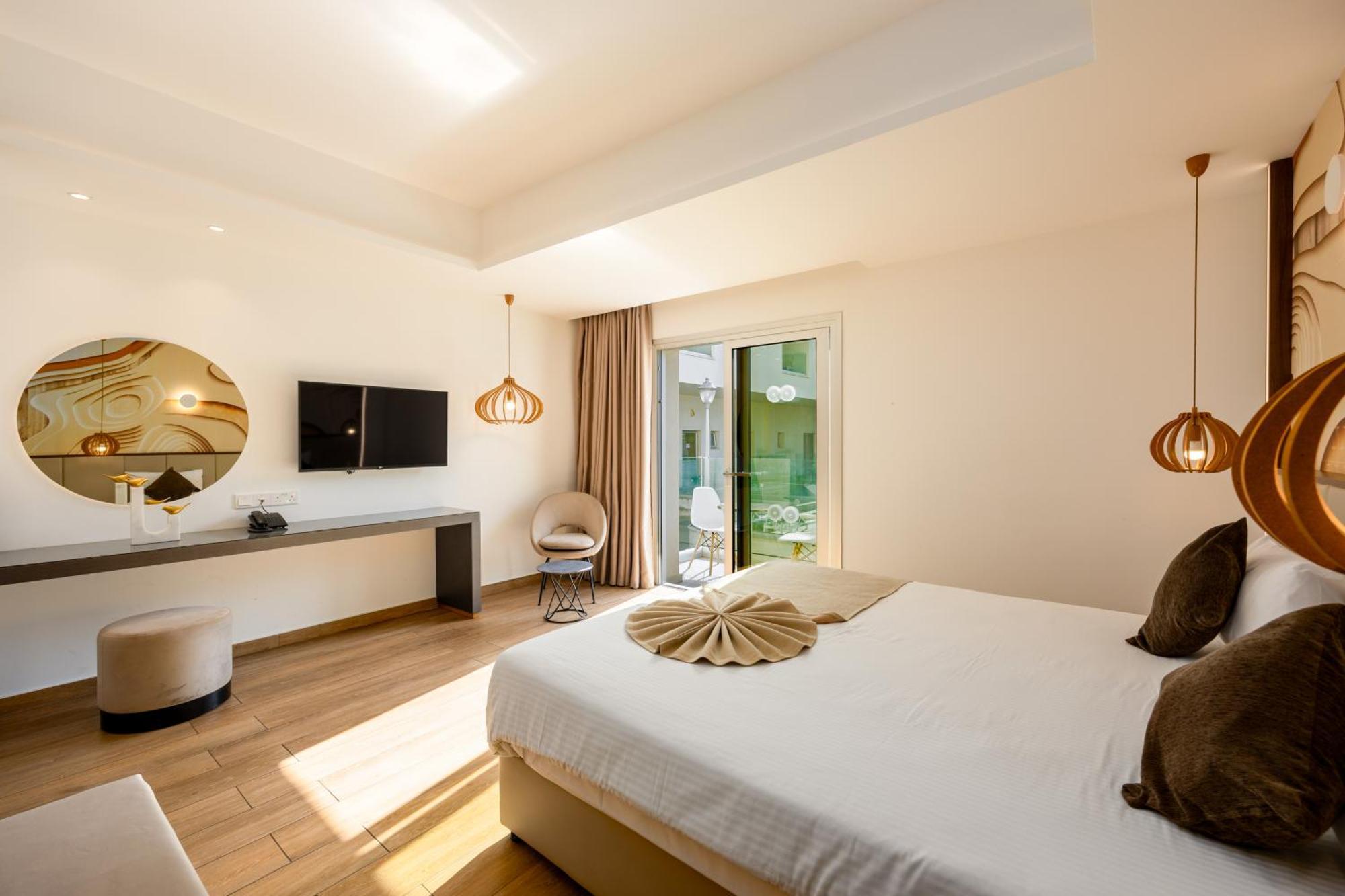 Aparthotel Melpo Antia &