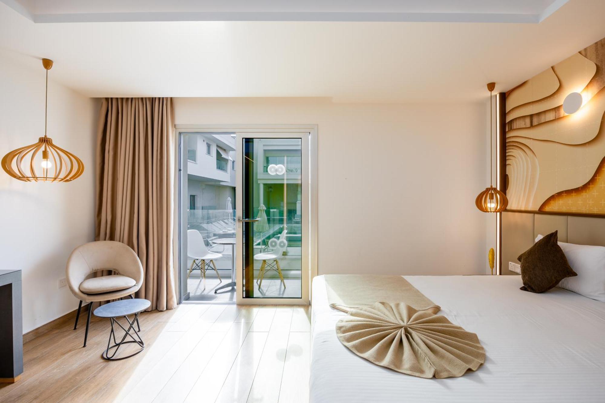 Melpo Antia & Aparthotel 4*