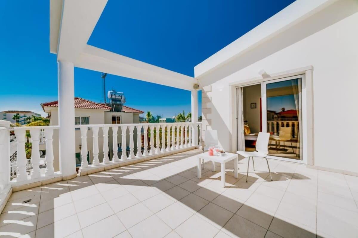 Tia Agia Napa