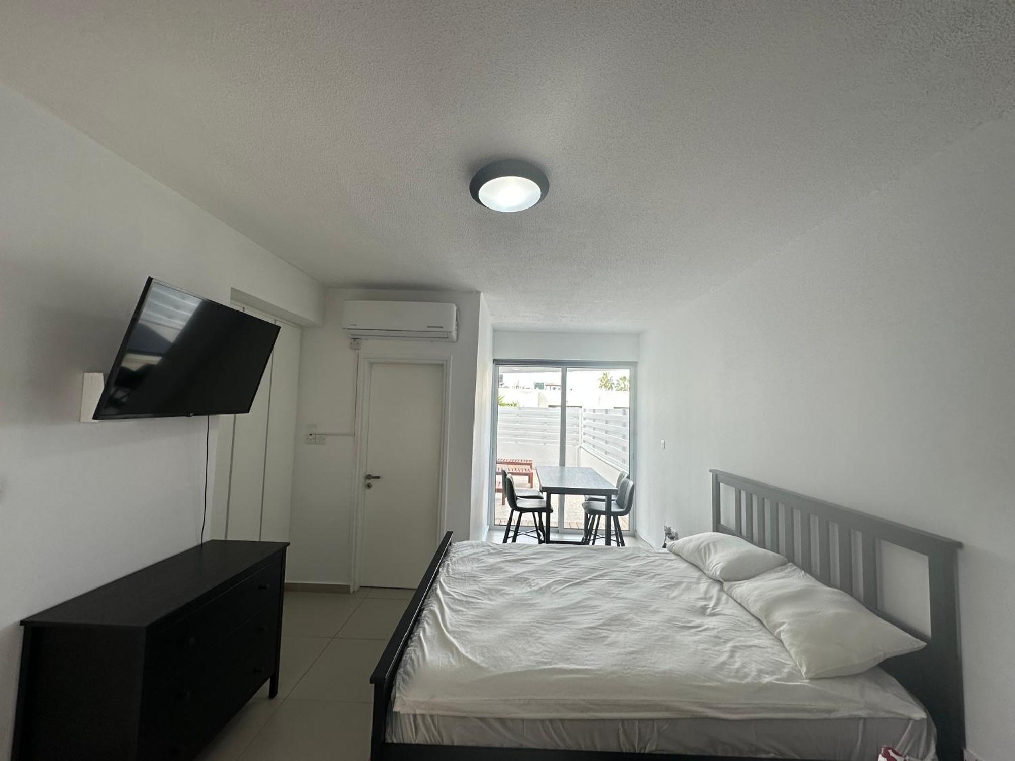 Nissi Breeze 2 Apartment
