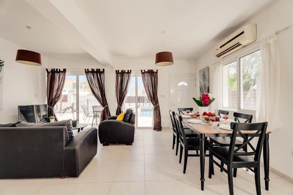 Croeso Villa Ayia Napa