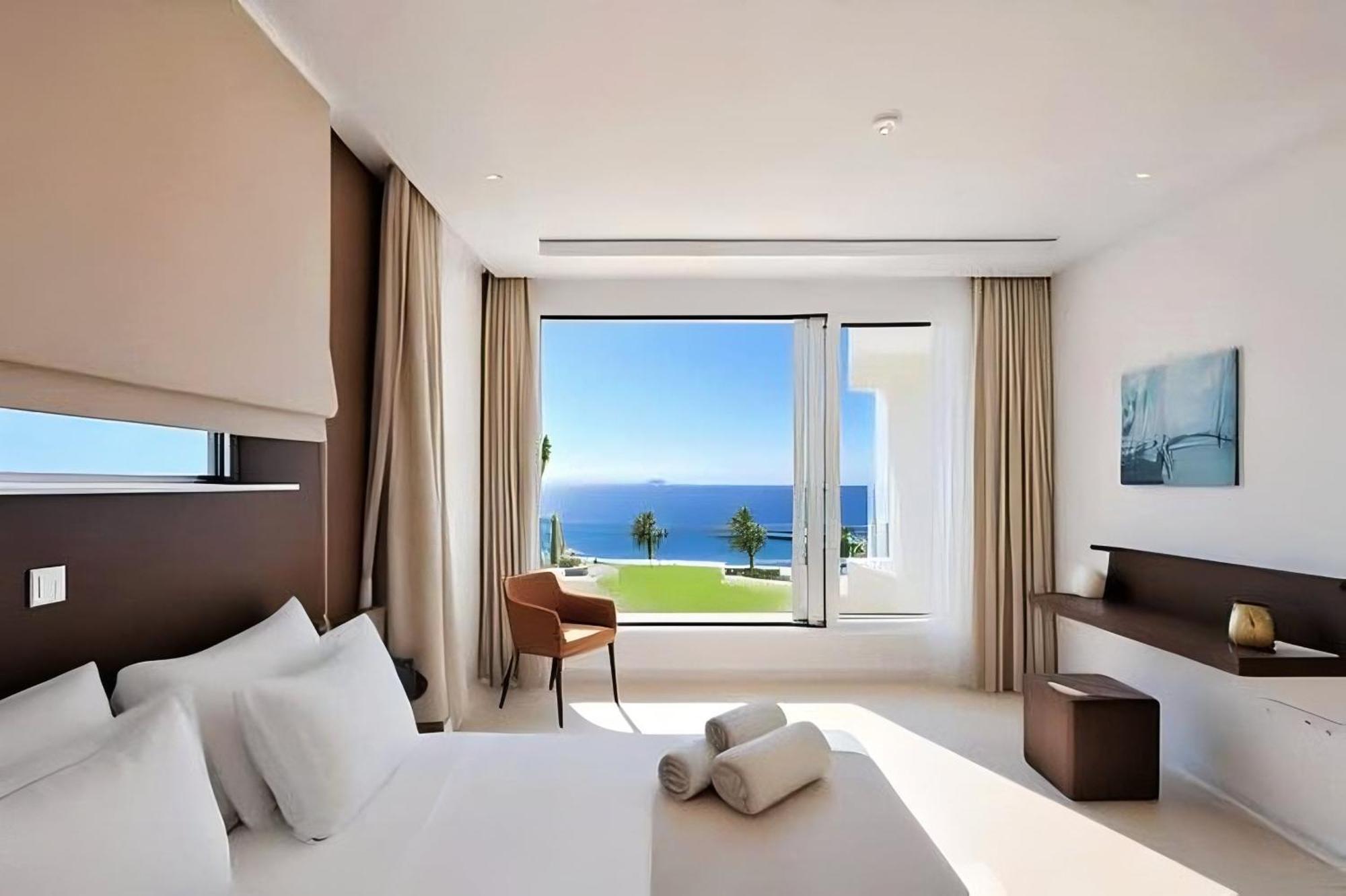 Beachfront Luxury Glory
