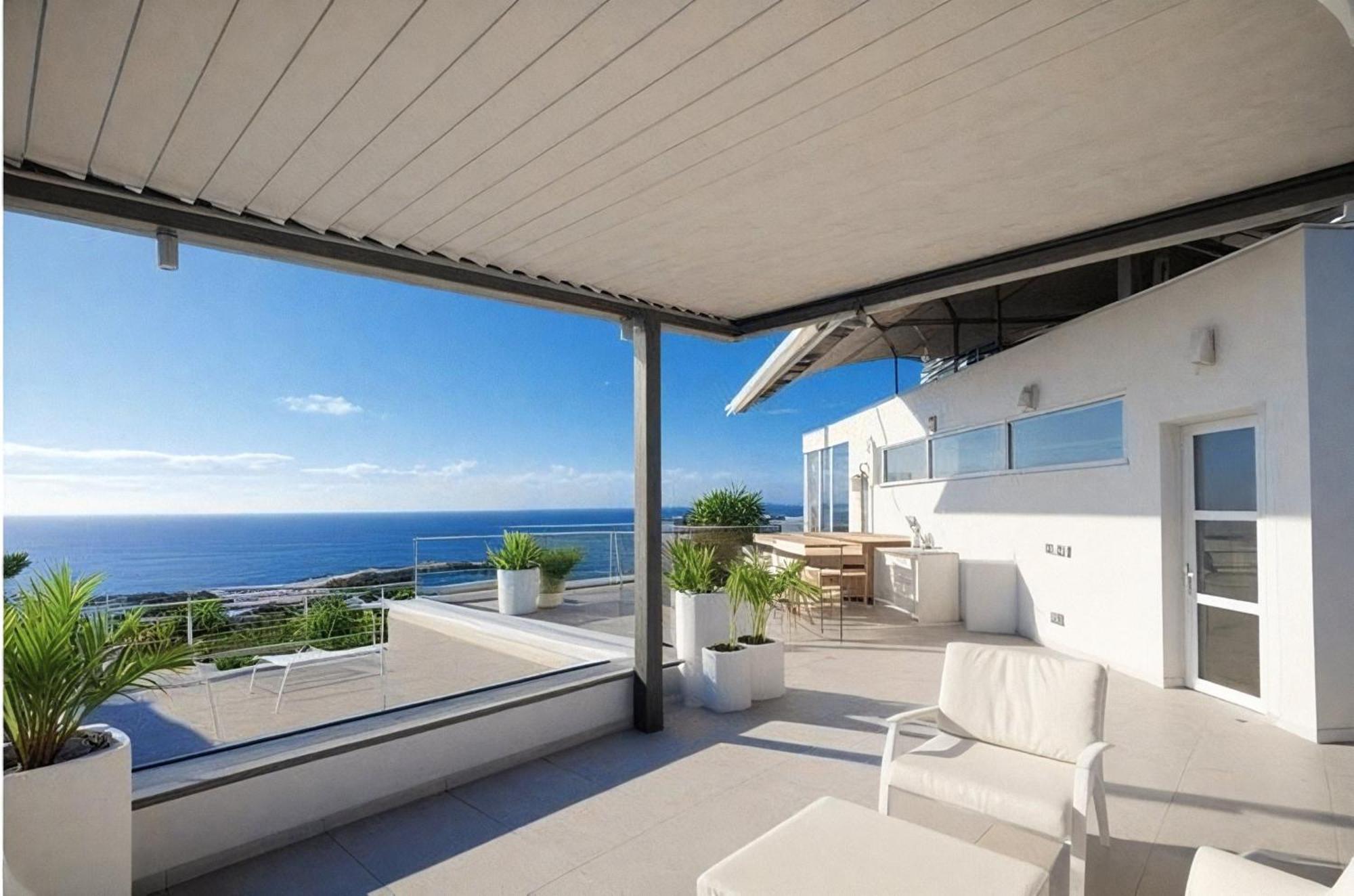Beachfront Luxury Glory Villa *