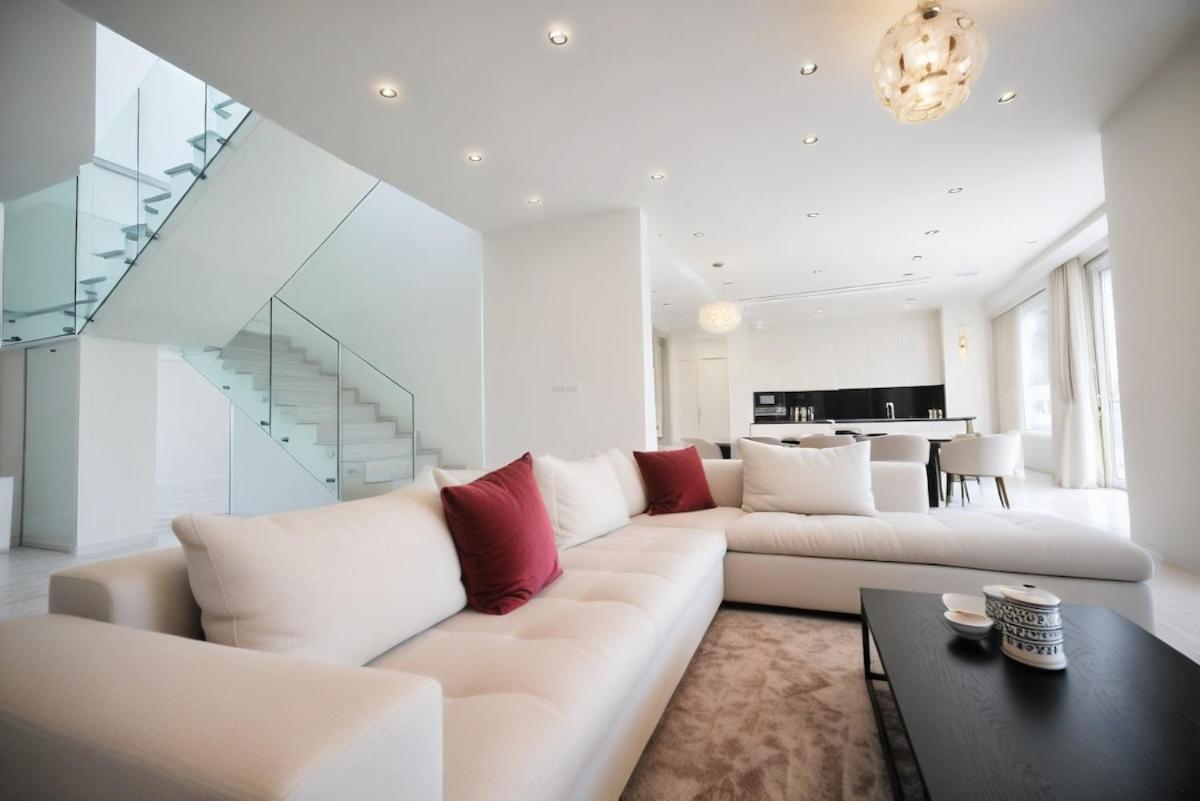 Beachfront Luxury Tranquility Villa *