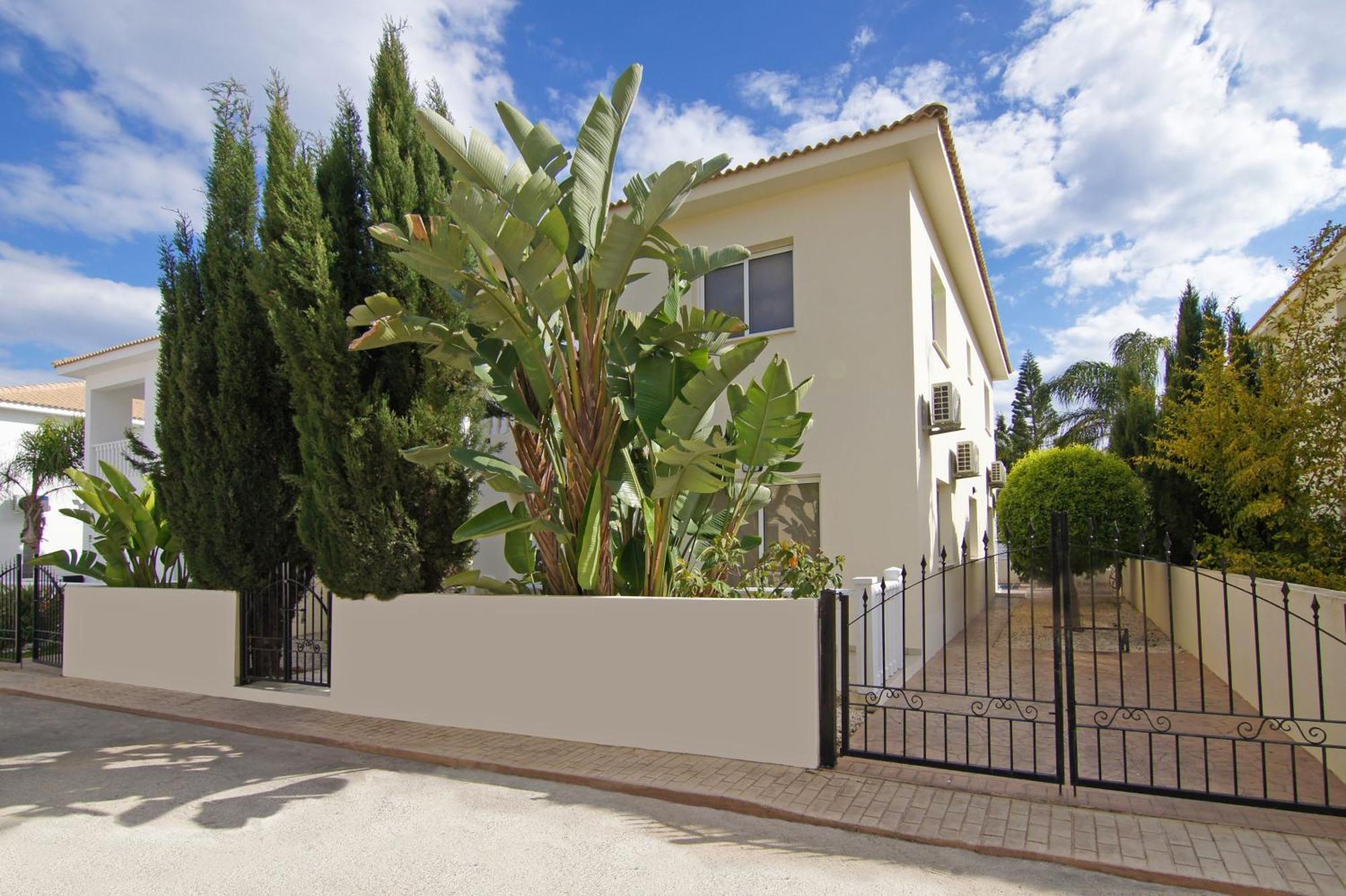 Nissi Sapphire Agia Napa