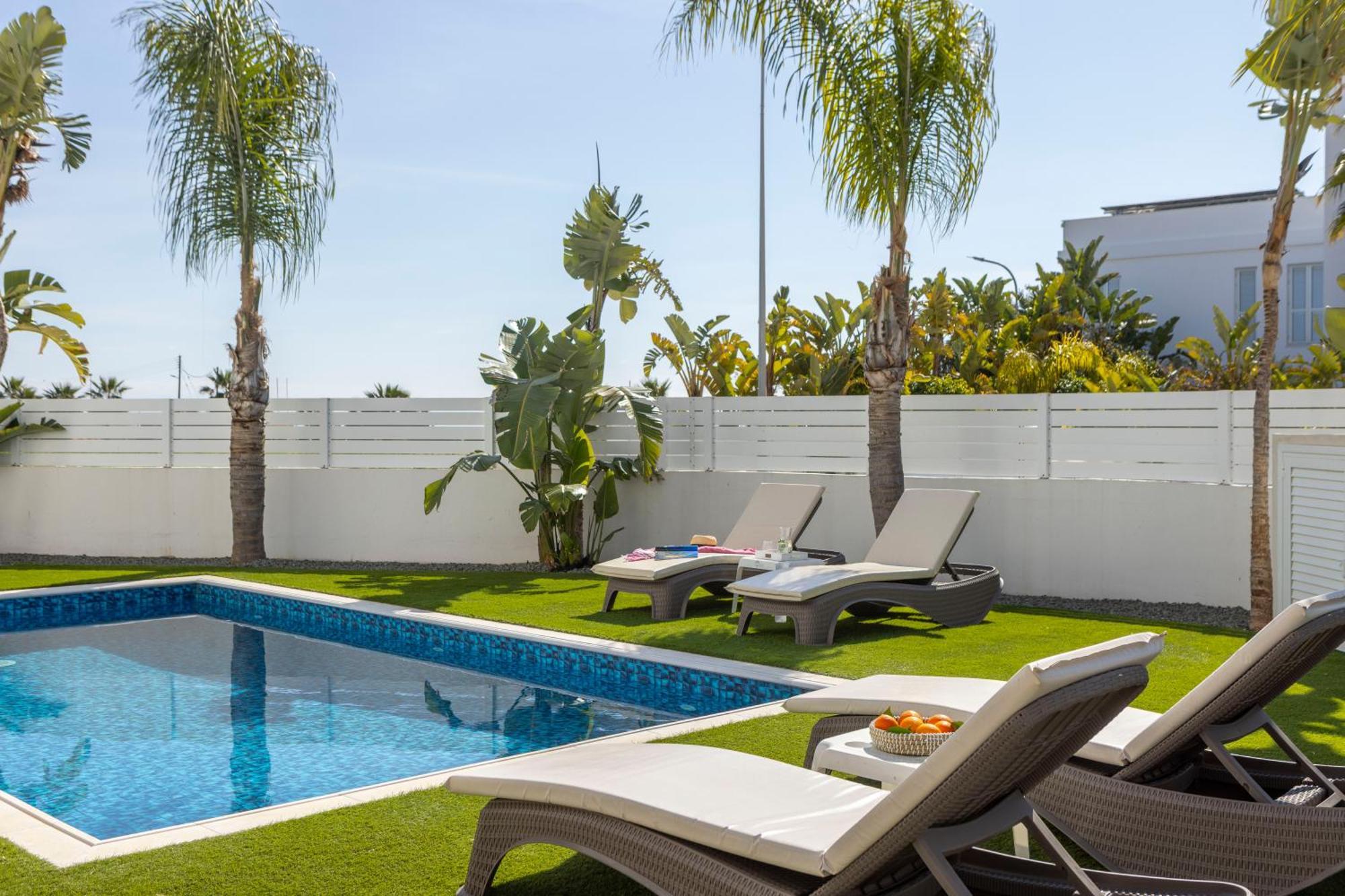 Sweet Seaview Villa *