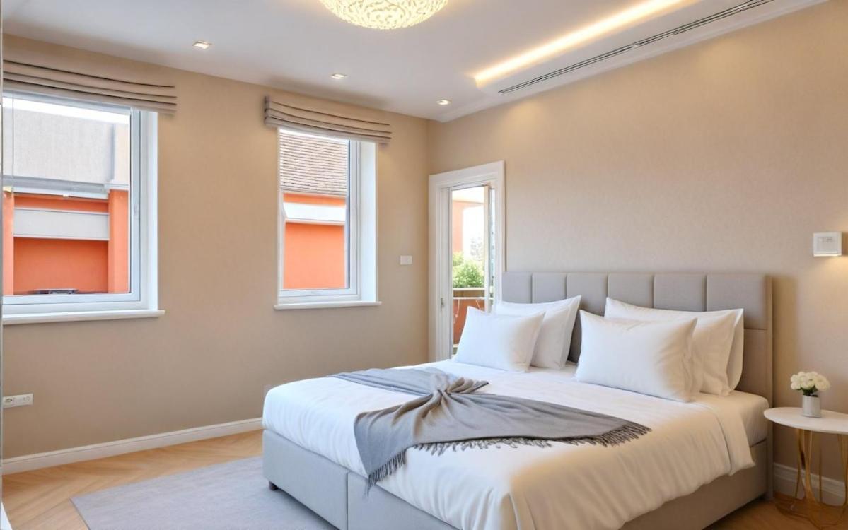Villa Beachfront Luxury Idania