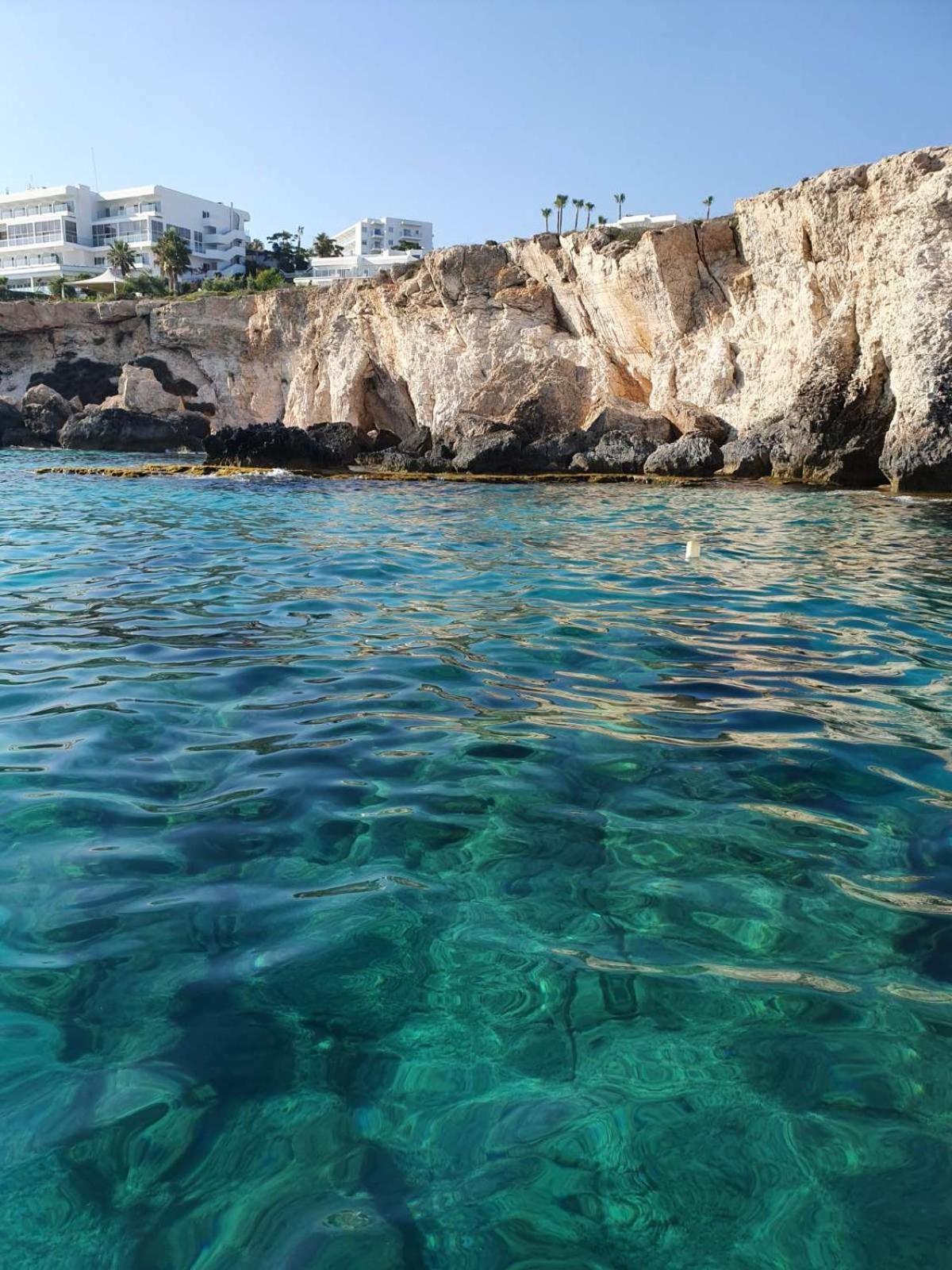 Captainvasilisboatcharters Botel Ayia Napa
