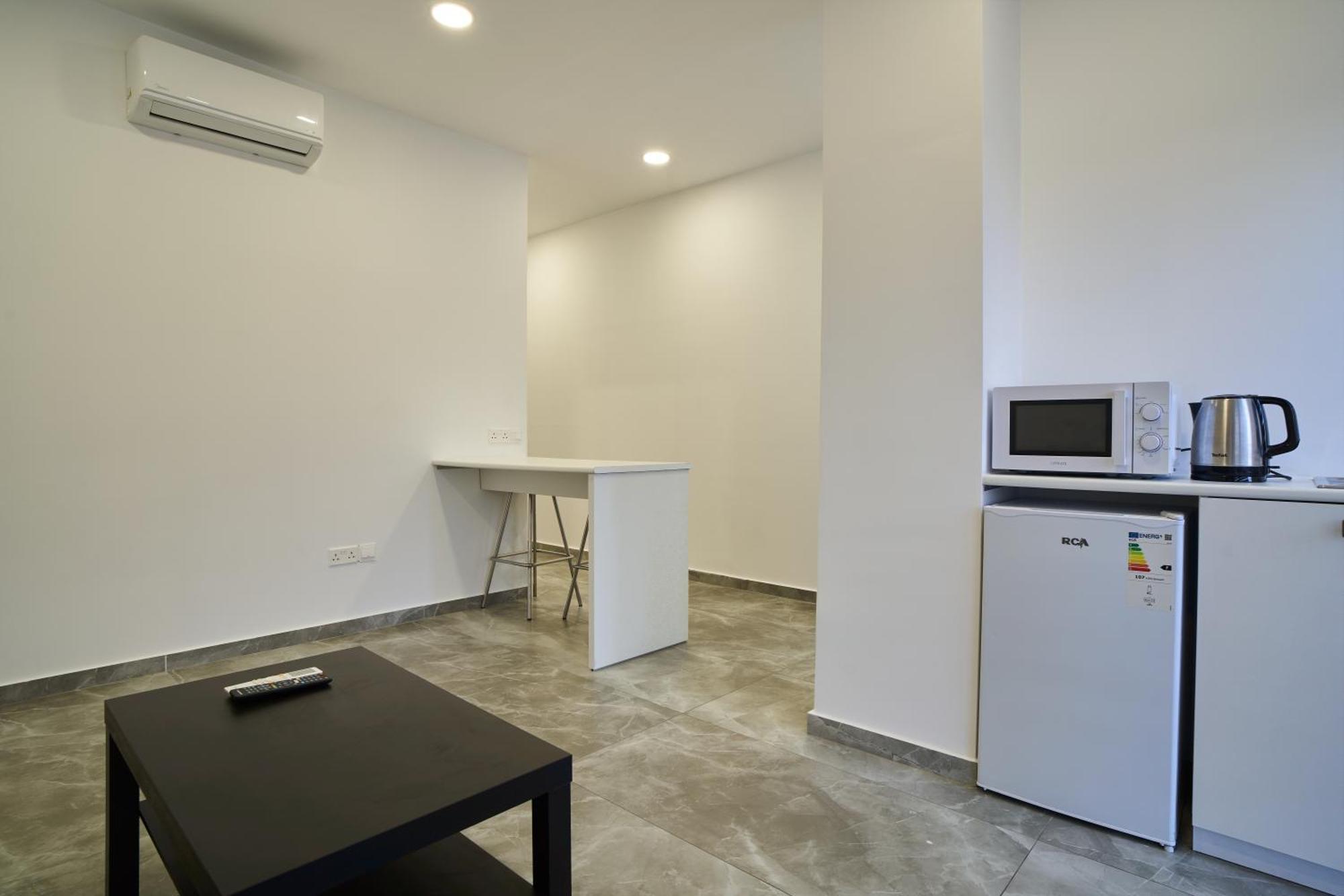Apartment Napa Entry *