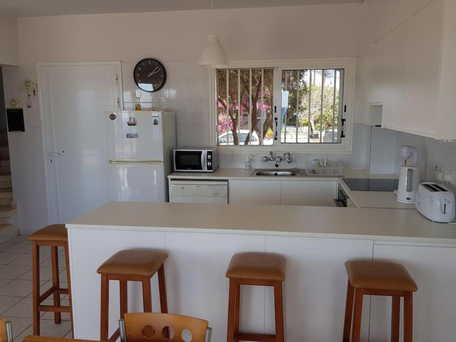 On The Beachfront, Ayia Thekla, Marina * Agia Napa